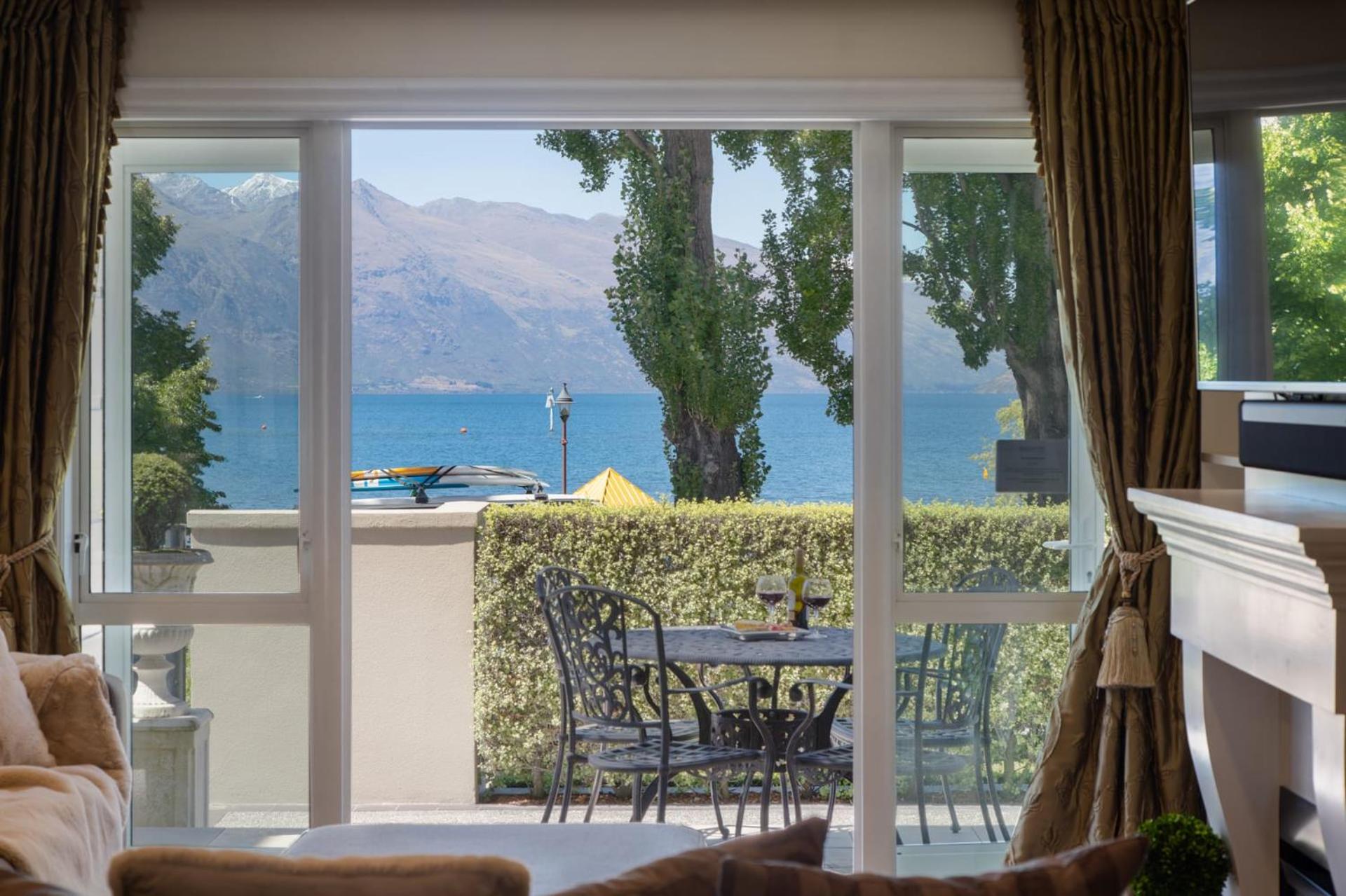 Manuka Lakeside Apt- Free Parking- Walk To Town view 2
