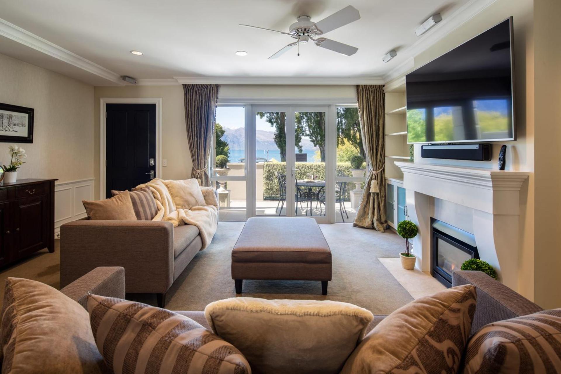 Manuka Lakeside Apt- Free Parking- Walk To Town view 3