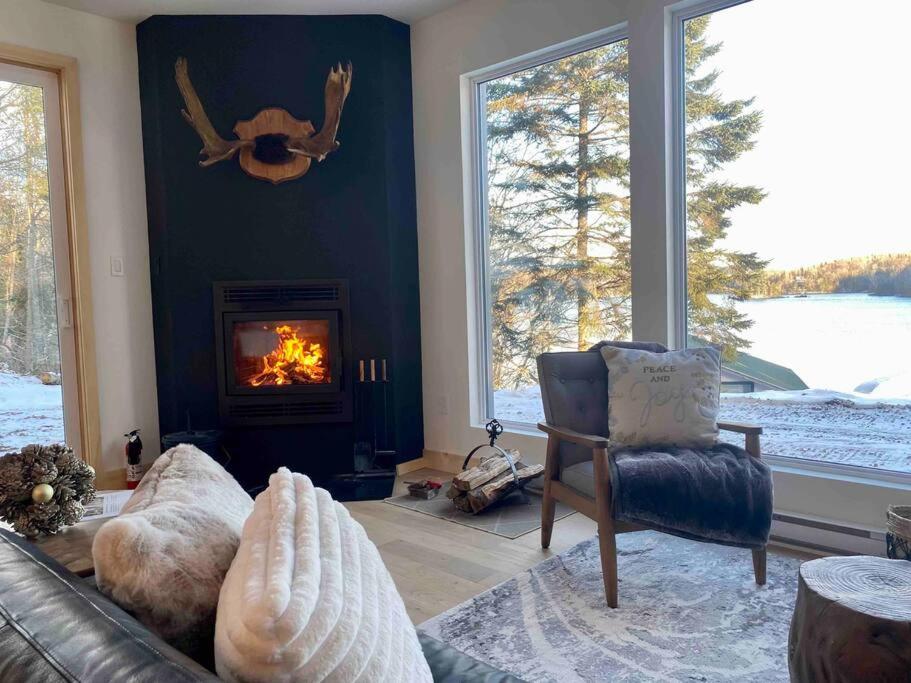 Luxury Panoramic View Waterfront-SPA-Games-Mont Tremblant