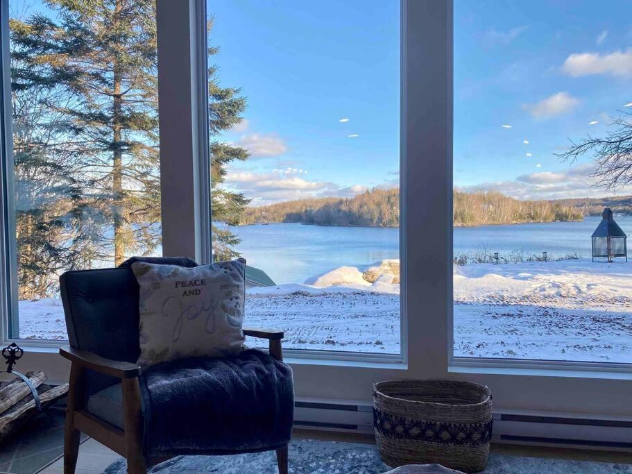 Luxury Panoramic View Waterfront-SPA-Games-Mont Tremblant