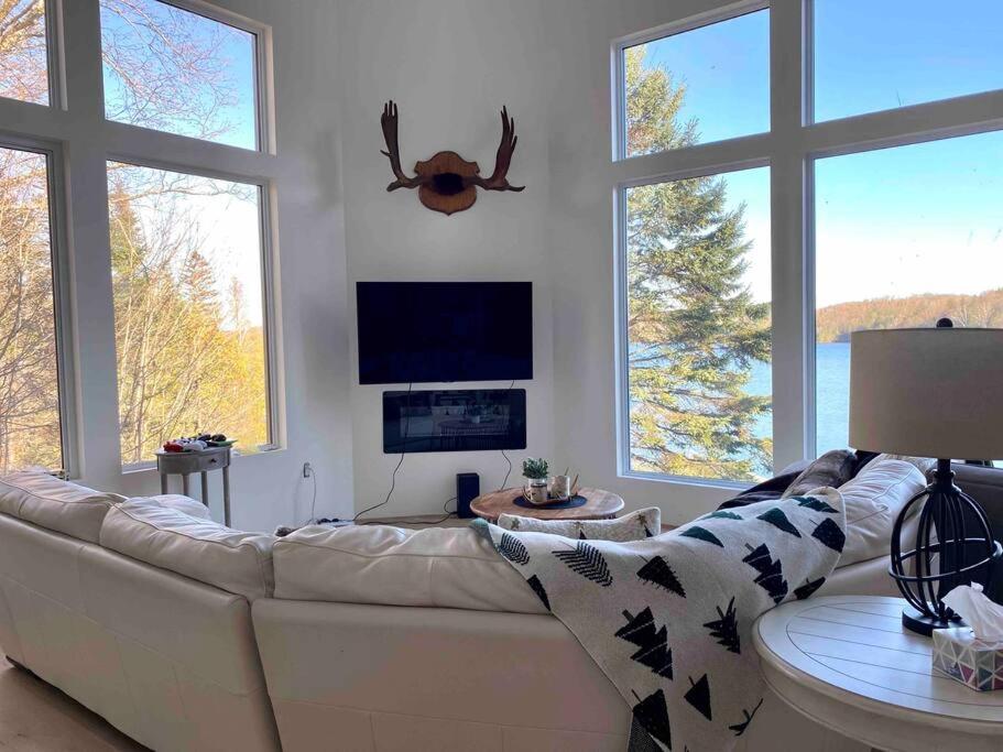 Luxury Panoramic View Waterfront-SPA-Games-Mont Tremblant