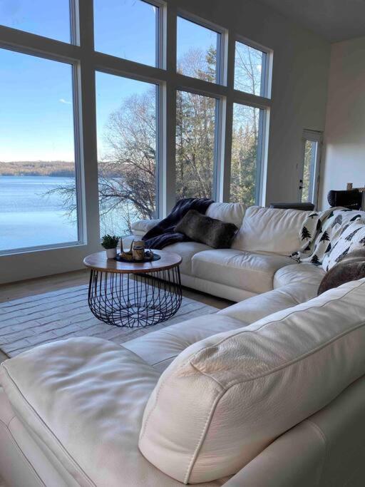 Luxury Panoramic View Waterfront-SPA-Games-Mont Tremblant