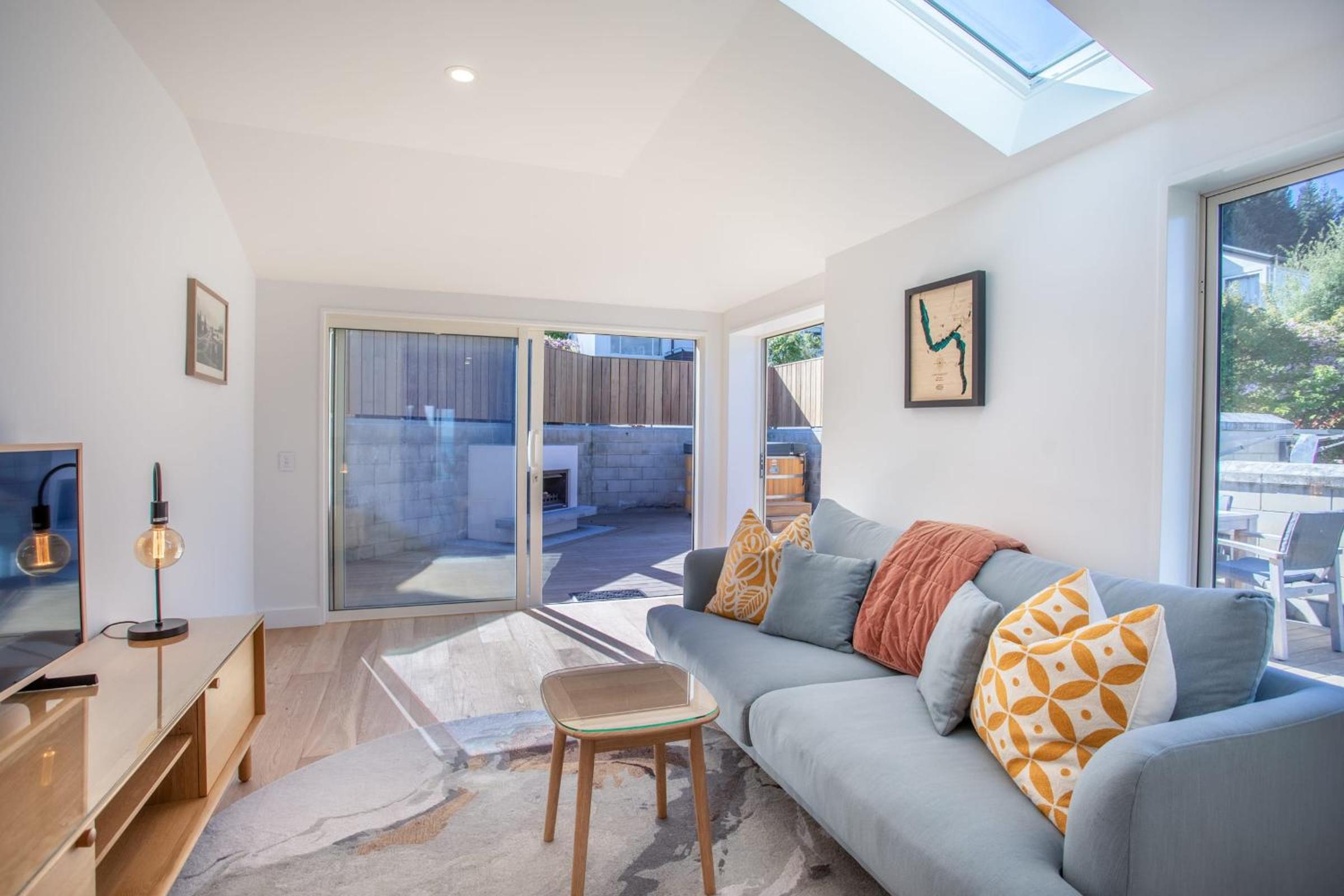 Ruru Retreat- Free Parking- Hot Tub- Walk To Town