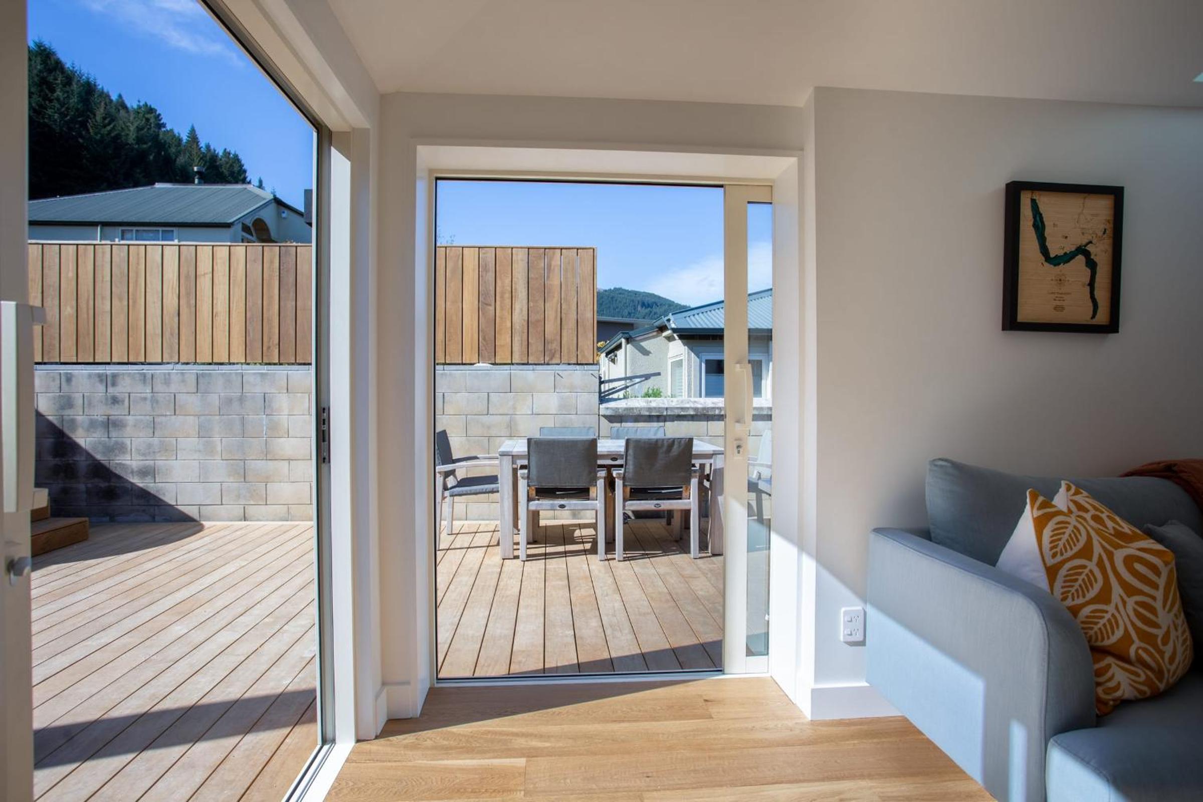 Ruru Retreat- Free Parking- Hot Tub- Walk To Town