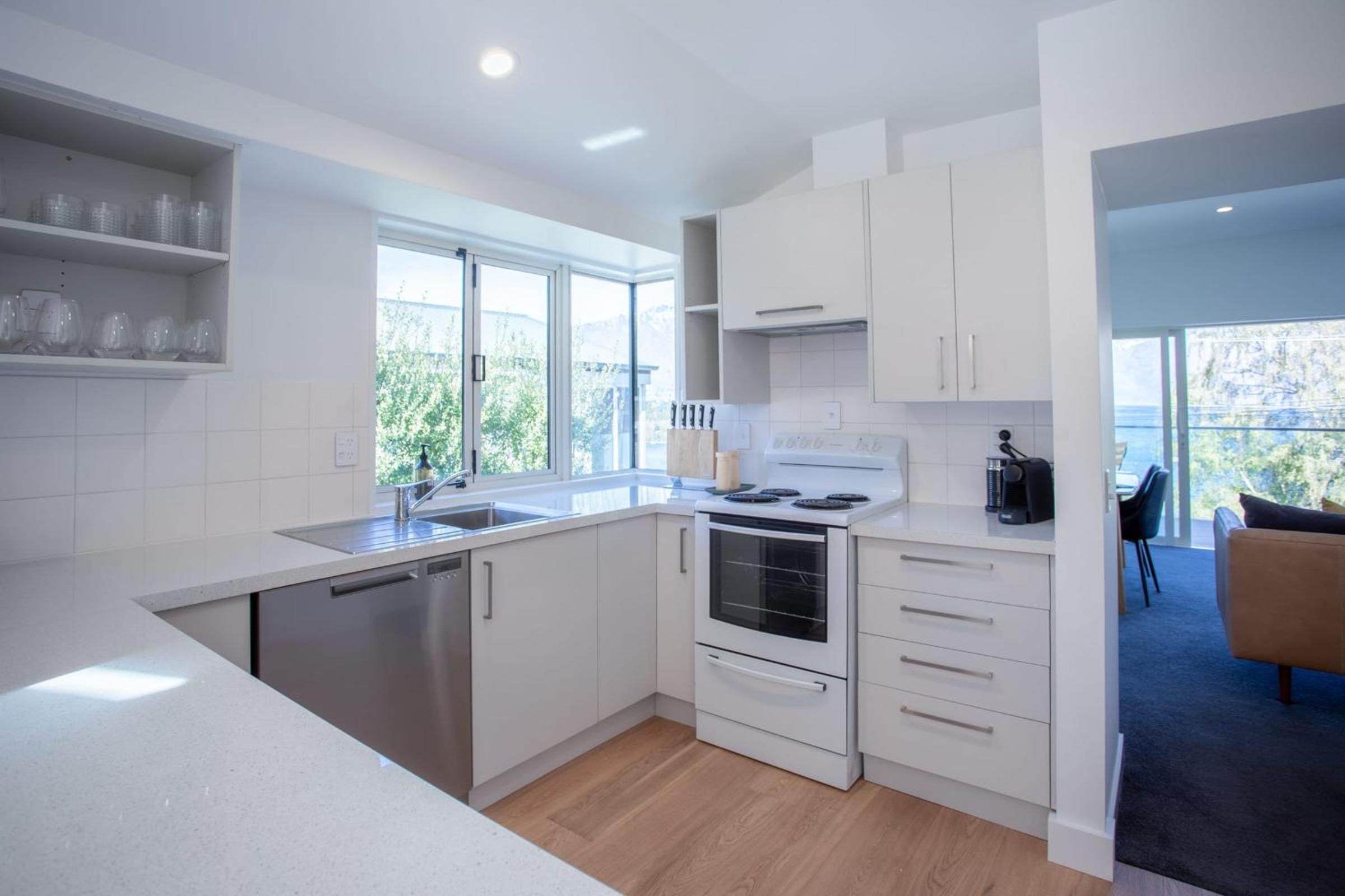 Ruru Retreat- Free Parking- Hot Tub- Walk To Town