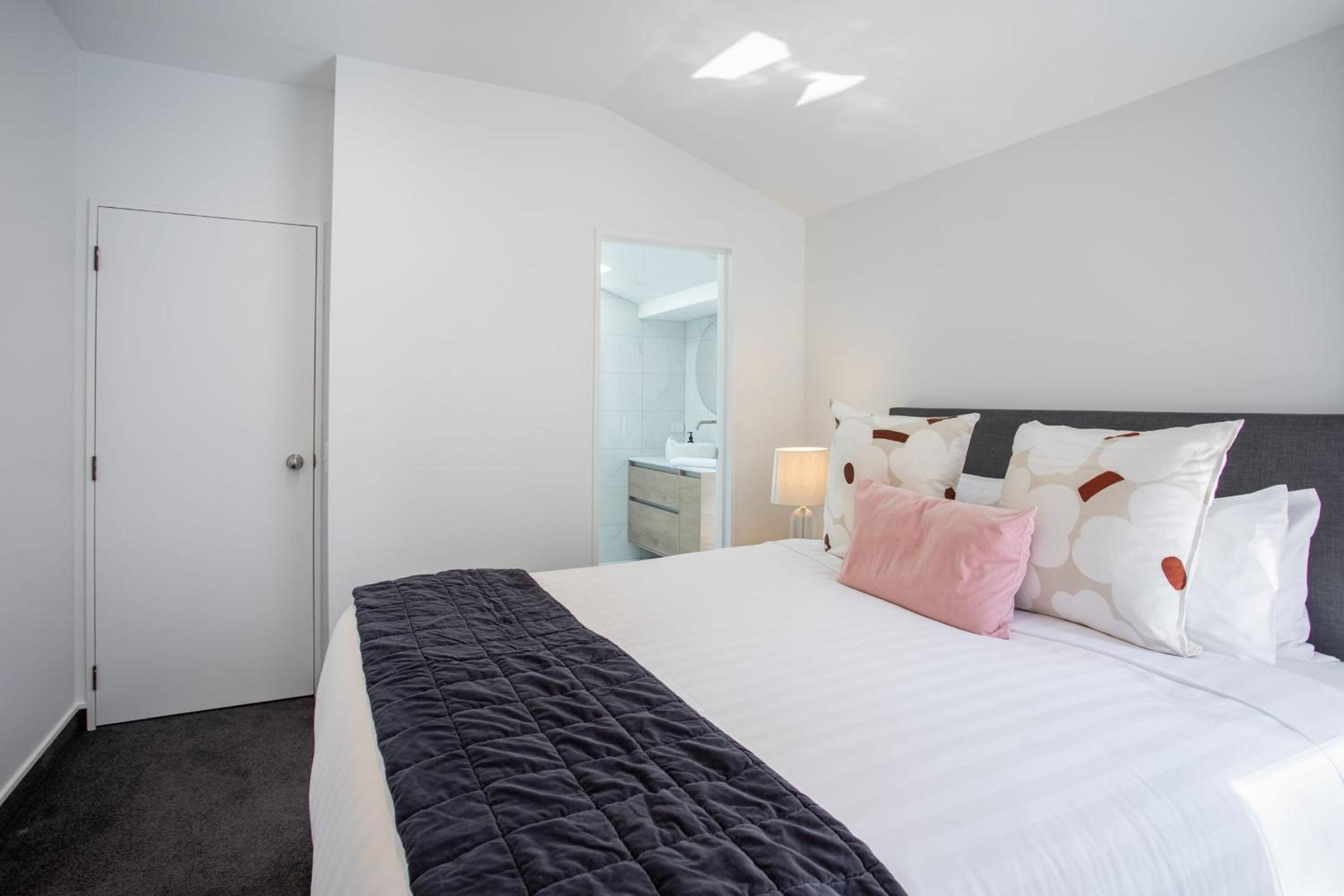 Ruru Retreat- Free Parking- Hot Tub- Walk To Town