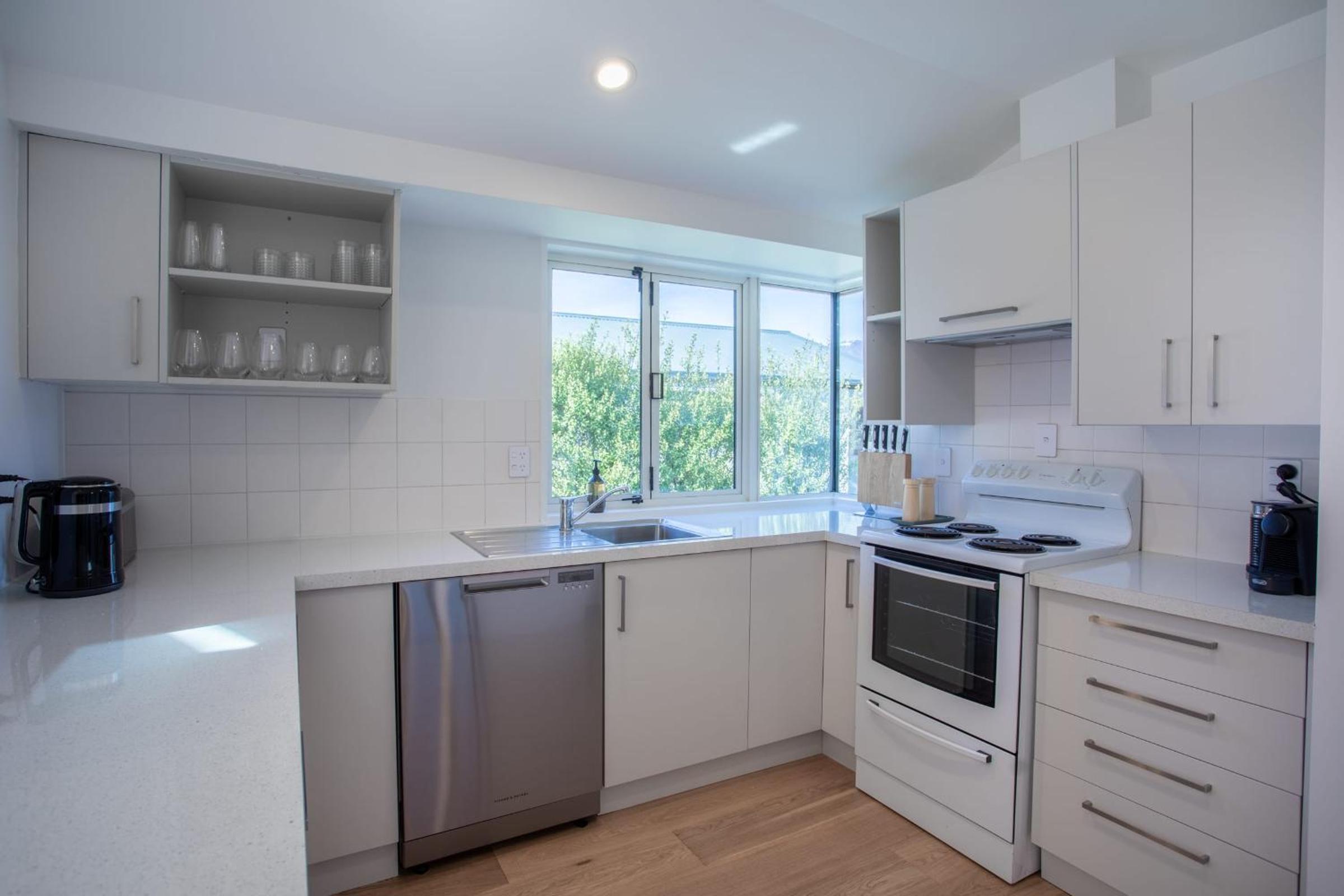 Ruru Retreat- Free Parking- Hot Tub- Walk To Town