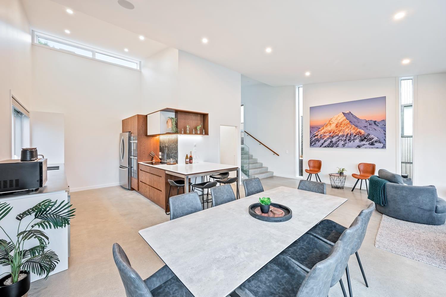 Toroa Chalet- Hot Tub- Gas Fire- BBQ- Free Parking view 2