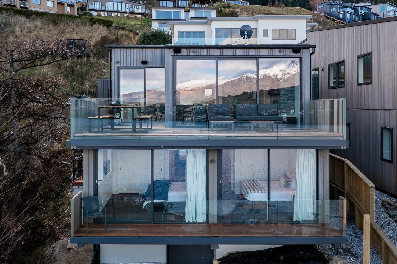 Toroa Chalet- Hot Tub- Gas Fire- BBQ- Free Parking view 4