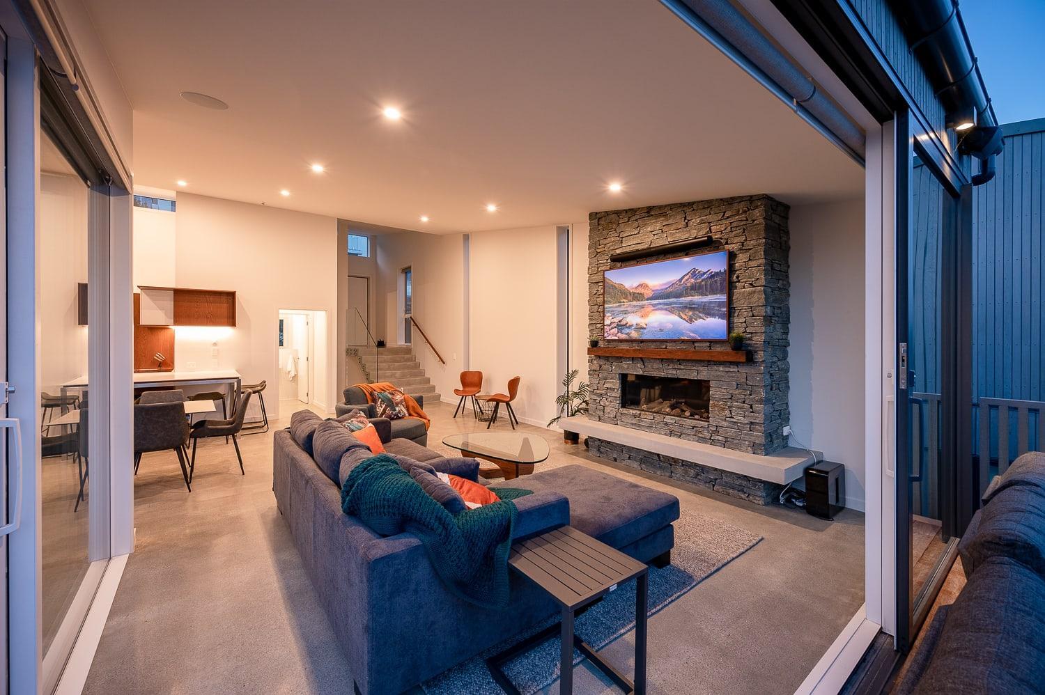 Toroa Chalet- Hot Tub- Gas Fire- BBQ- Free Parking view 5