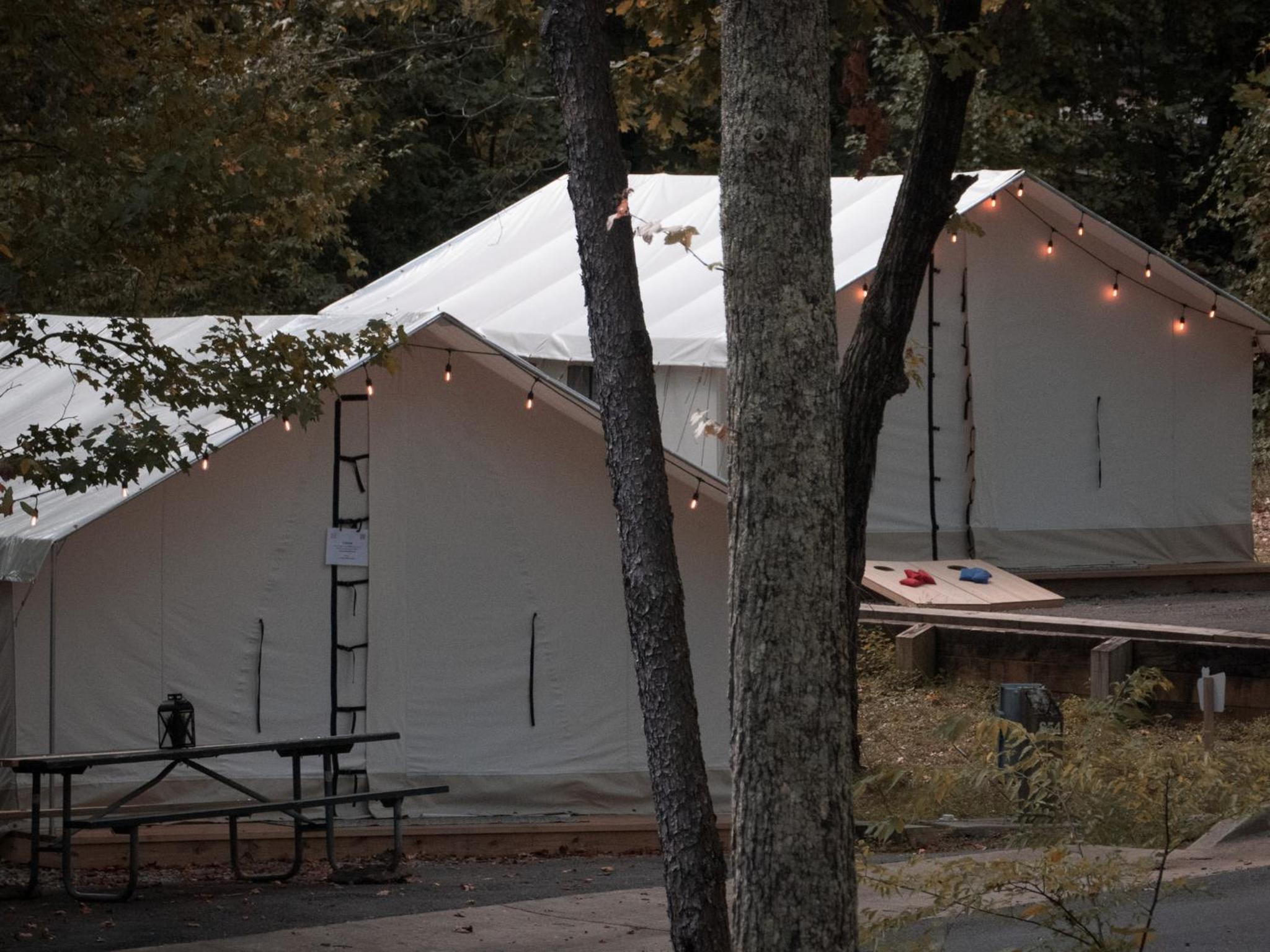 Luxury Spacious Glamping with Lake View - Property Image 28