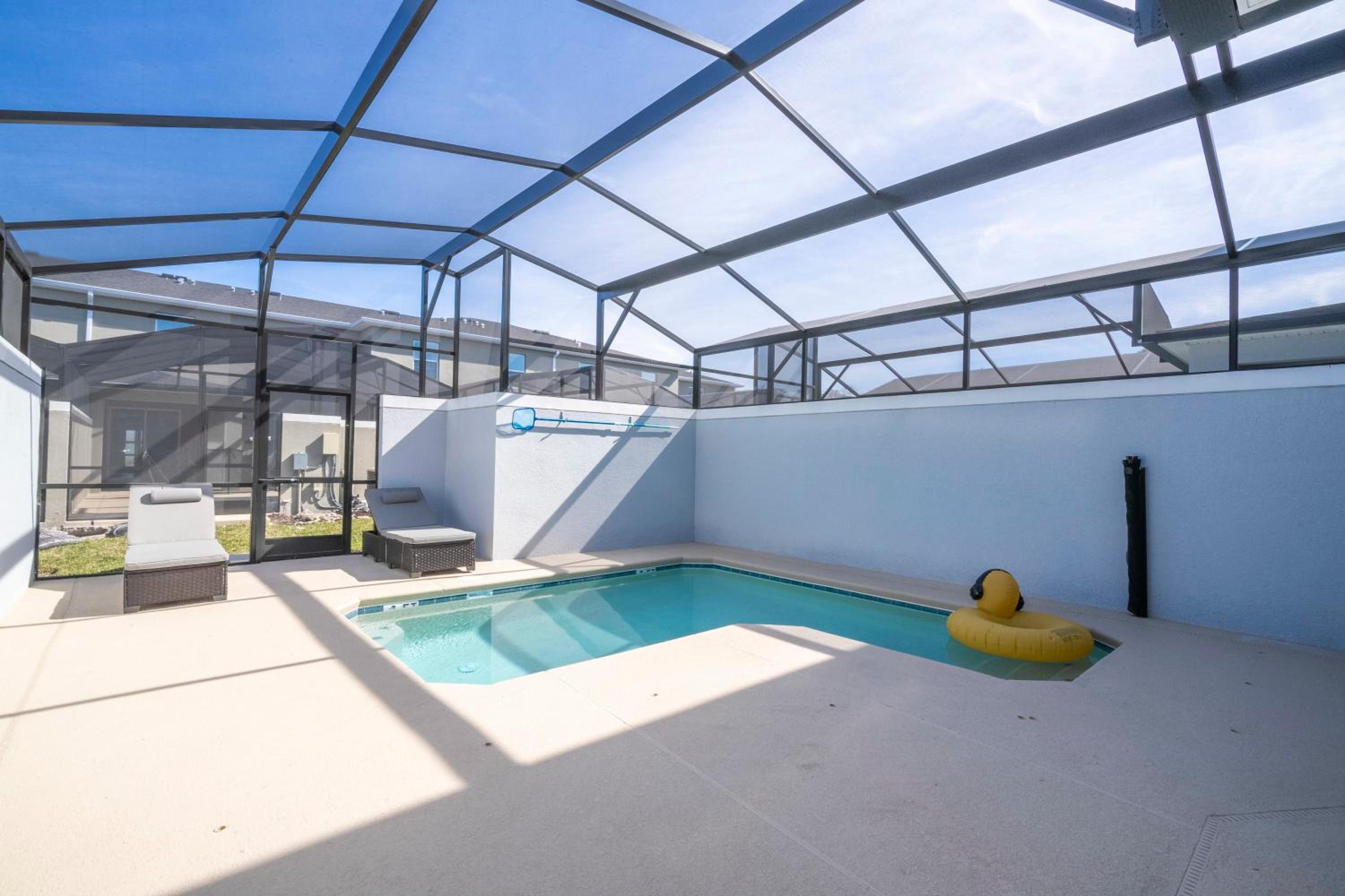 Stunning 4 Bd w Pool @ Storey Lake Resort 2613