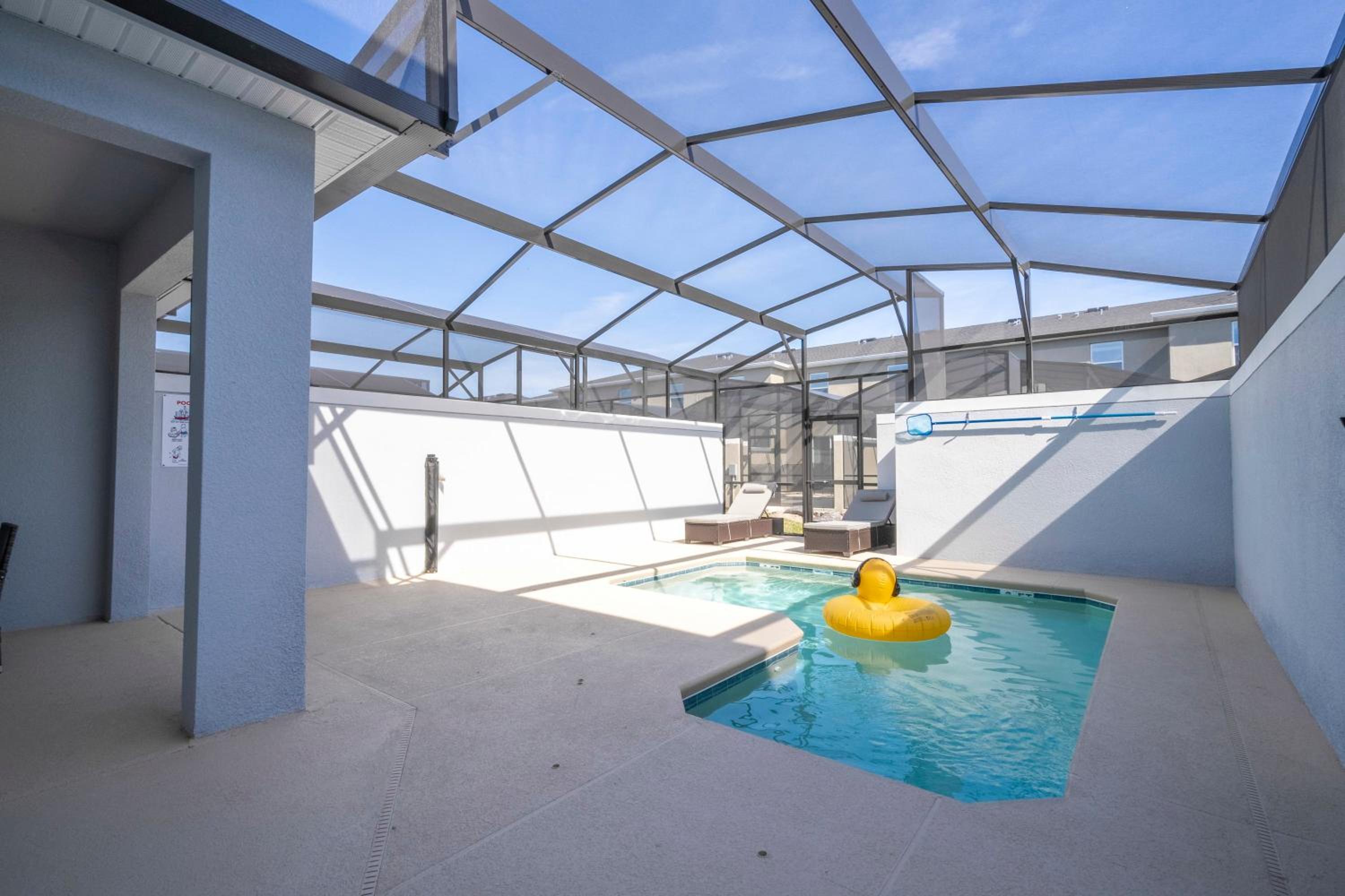 Stunning 4 Bd w Pool @ Storey Lake Resort 2613
