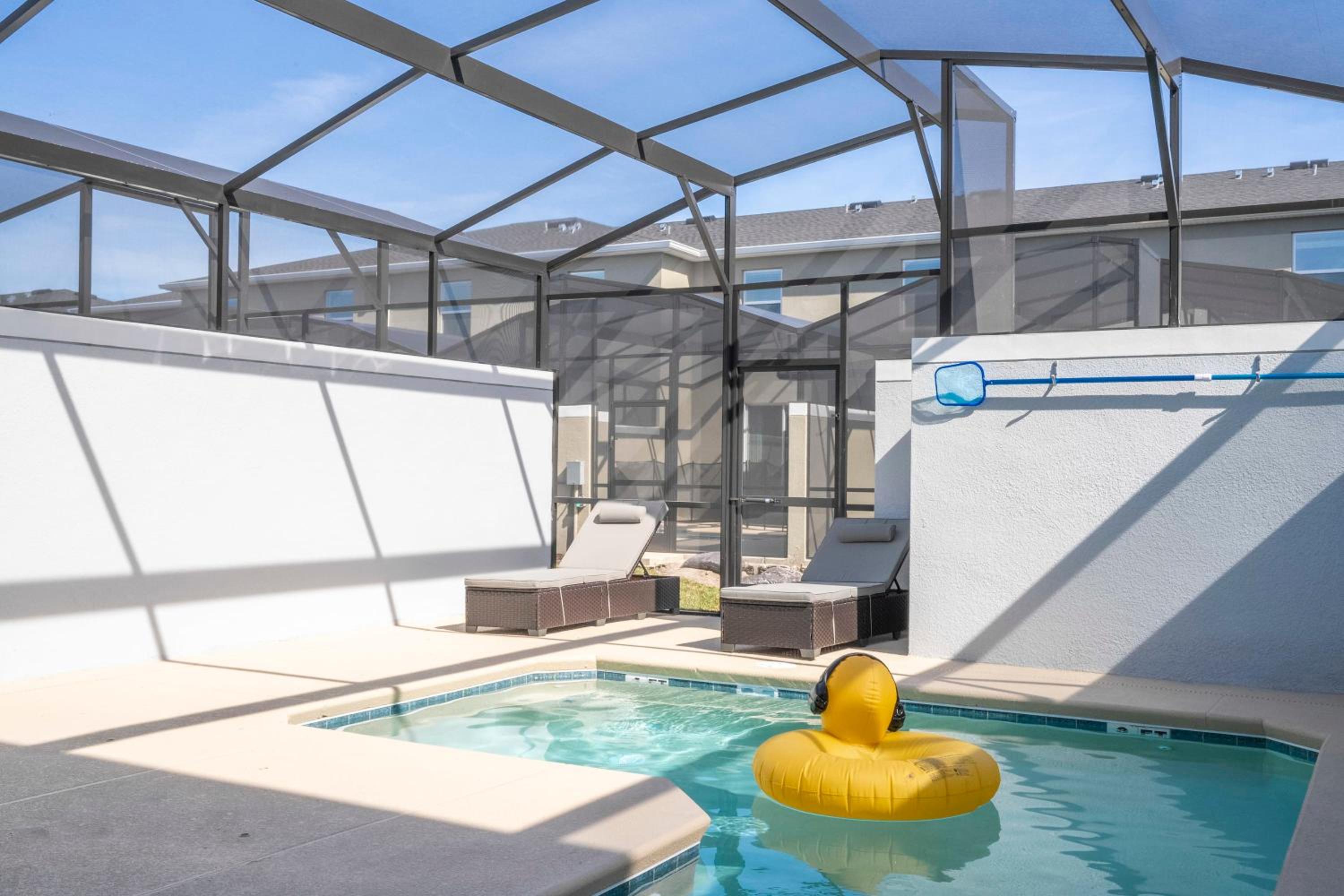 Stunning 4 Bd w Pool @ Storey Lake Resort 2613