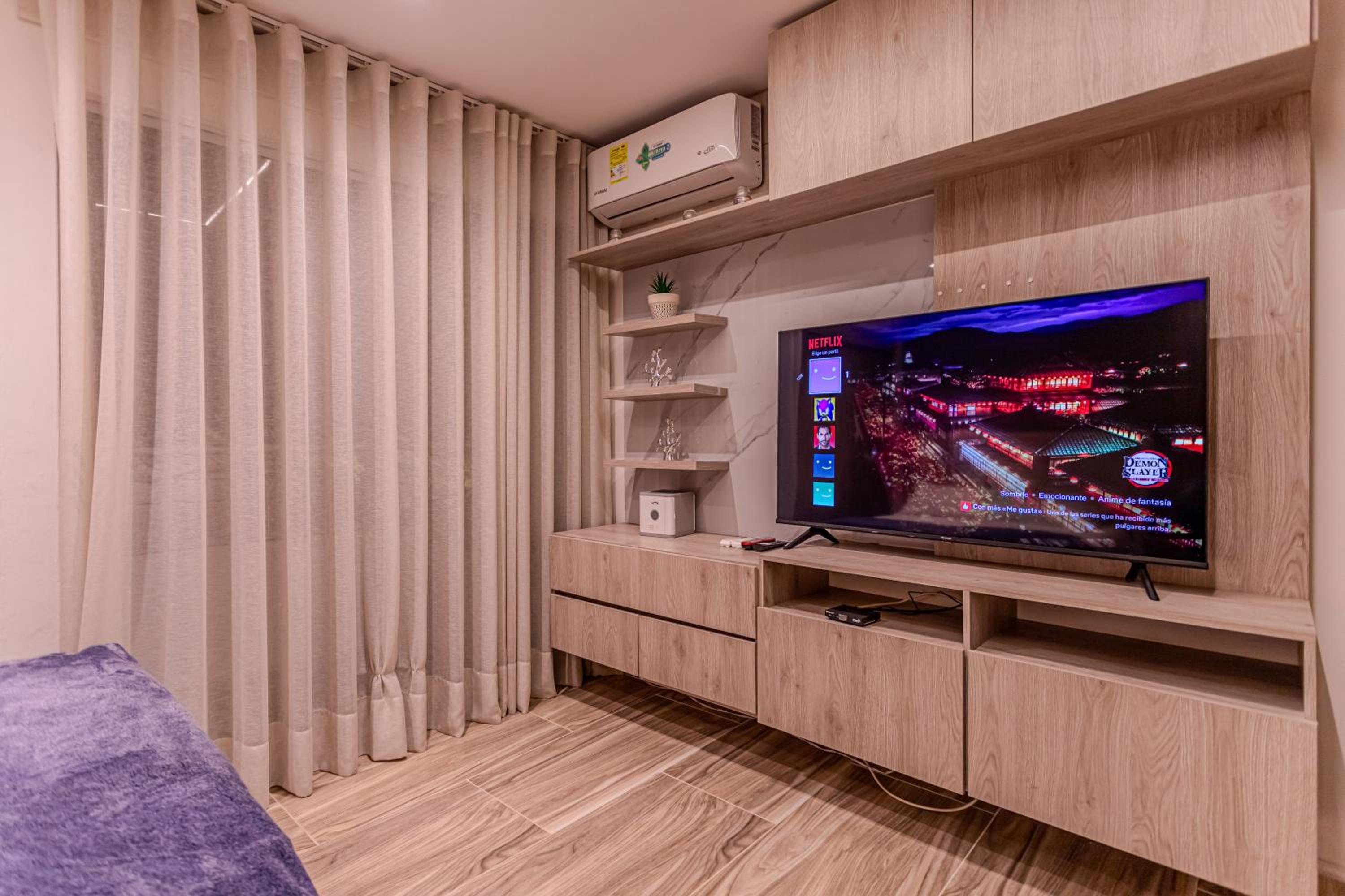 Cozy Apartment with A/C in North Medellin.
