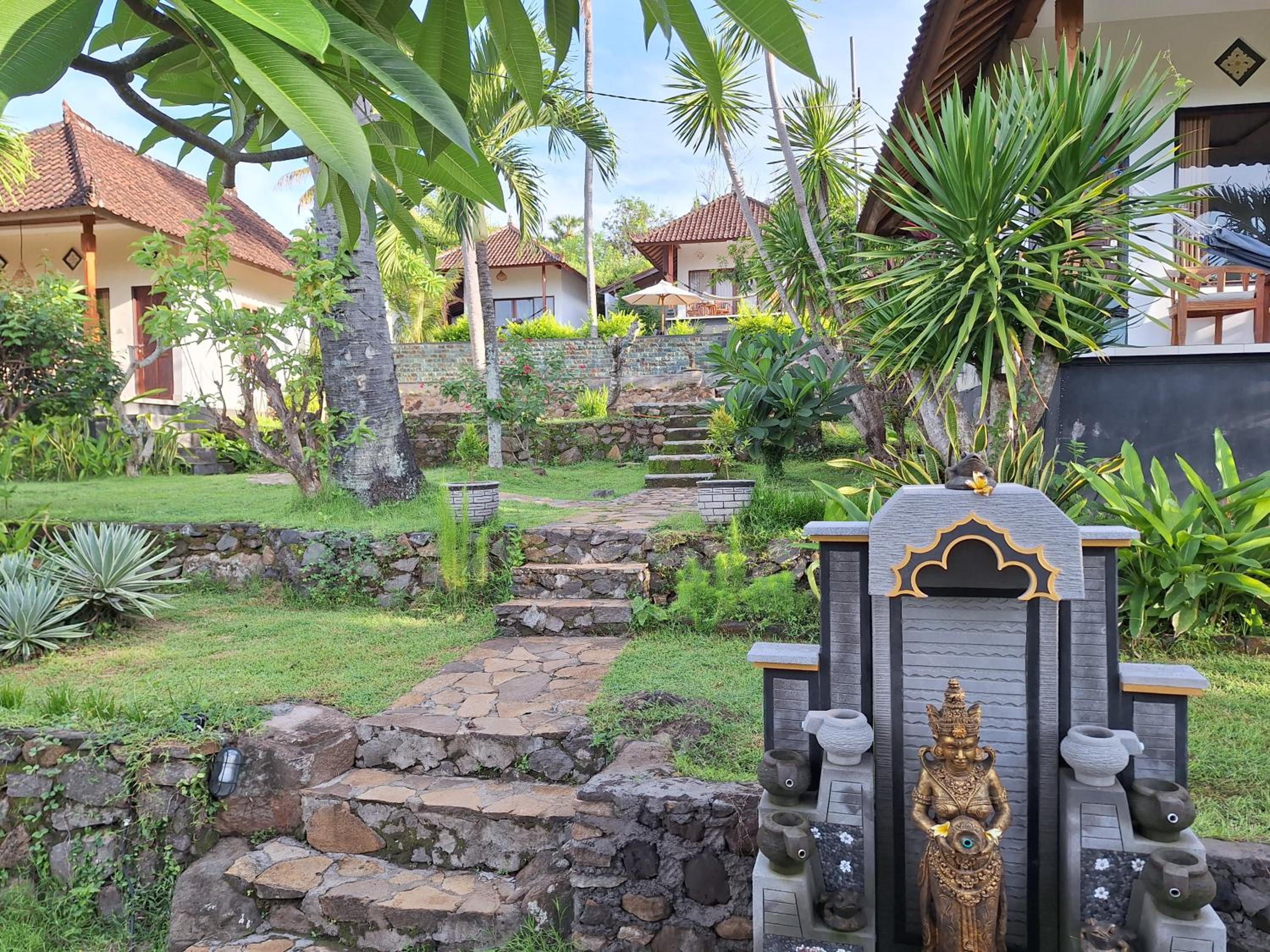 Frangipani Inn & Restaurant