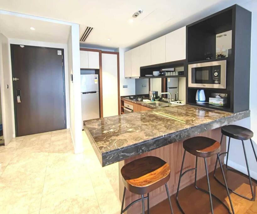 Anggun Residence KLCC/Couple/Family (KLTower View)