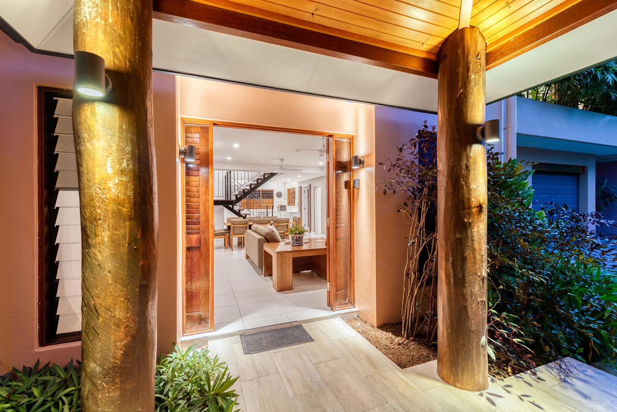 Villa 3 @ Chez Willow, 2 mins to Four Mile Beach