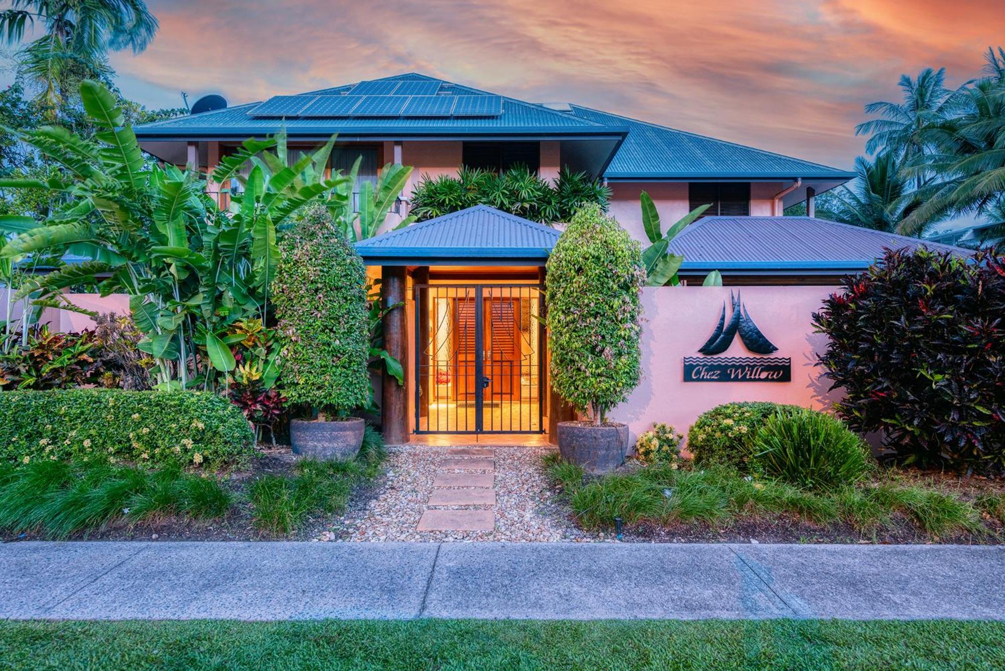 Villa 3 @ Chez Willow, 2 mins to Four Mile Beach
