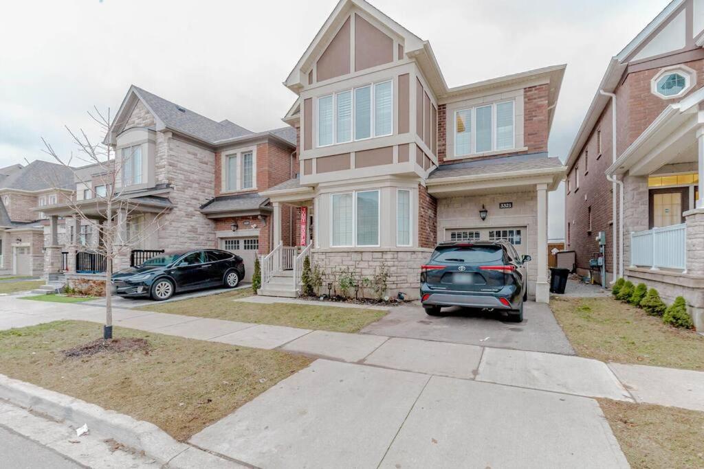 Luxury Basement Apartment in Oakville Monthly stays only