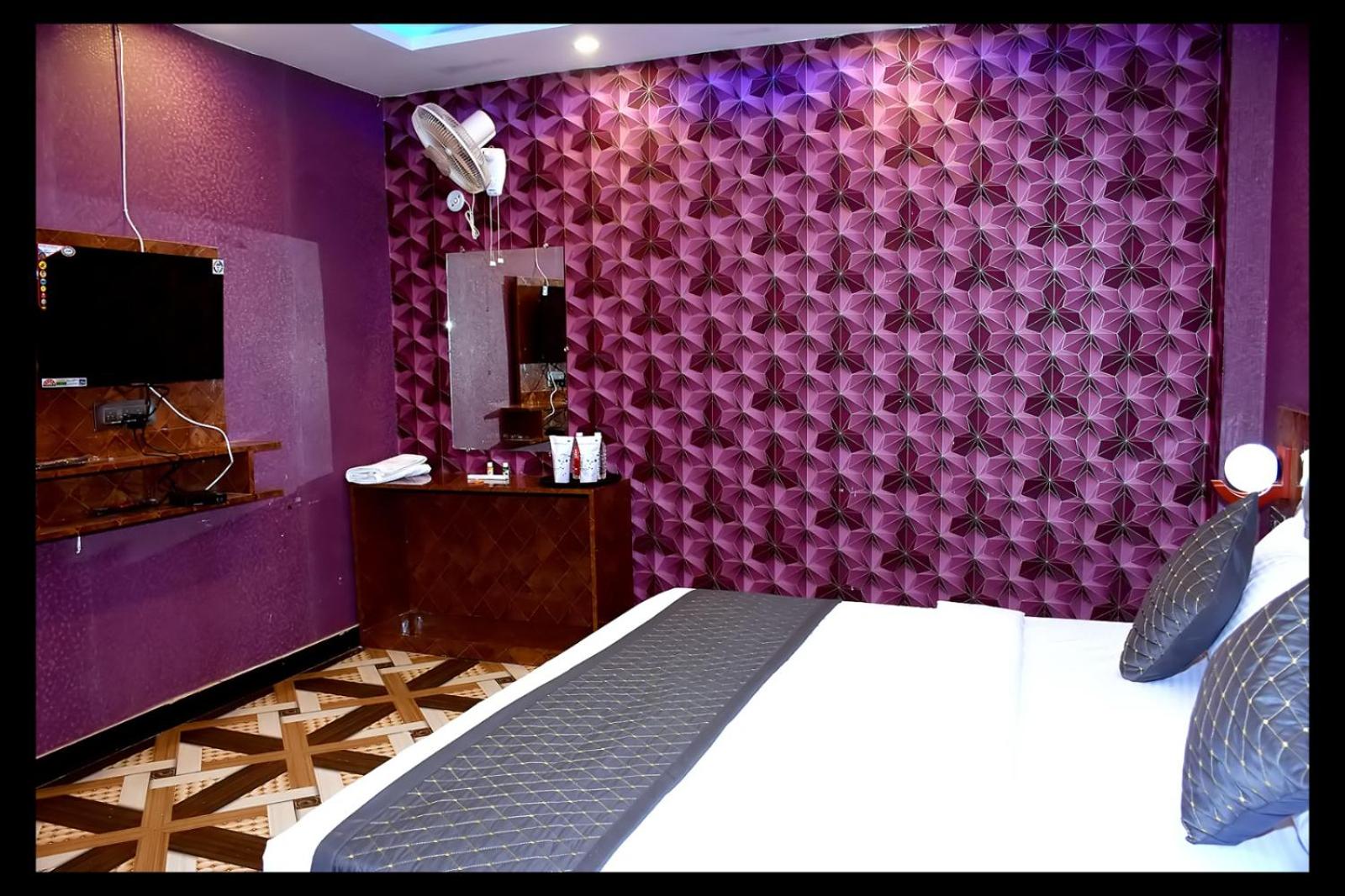 SHRI MURARI RELAX INN PG view 4