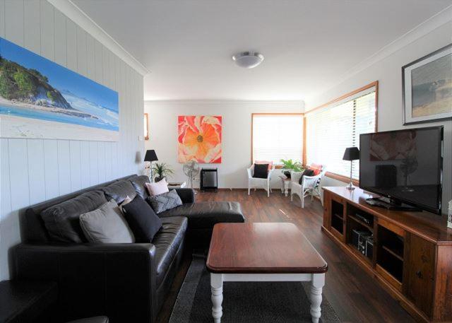 Breakaway, 11 Scott Street