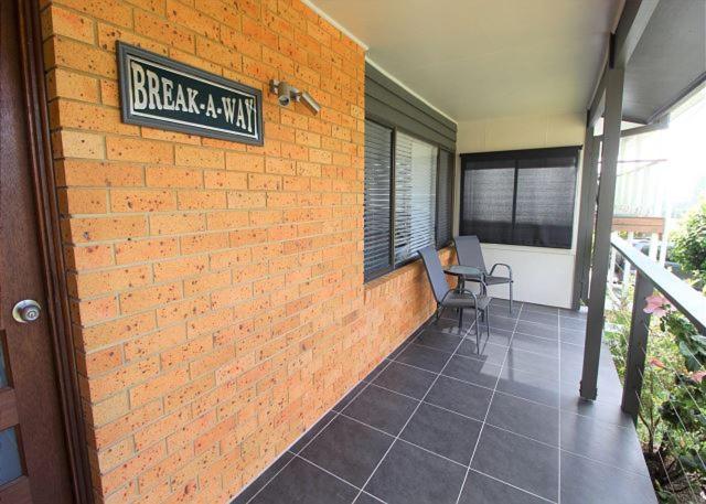 Breakaway, 11 Scott Street