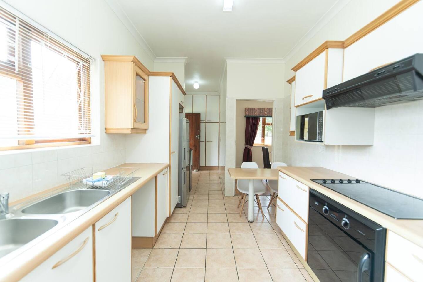 Summer living family home view 4