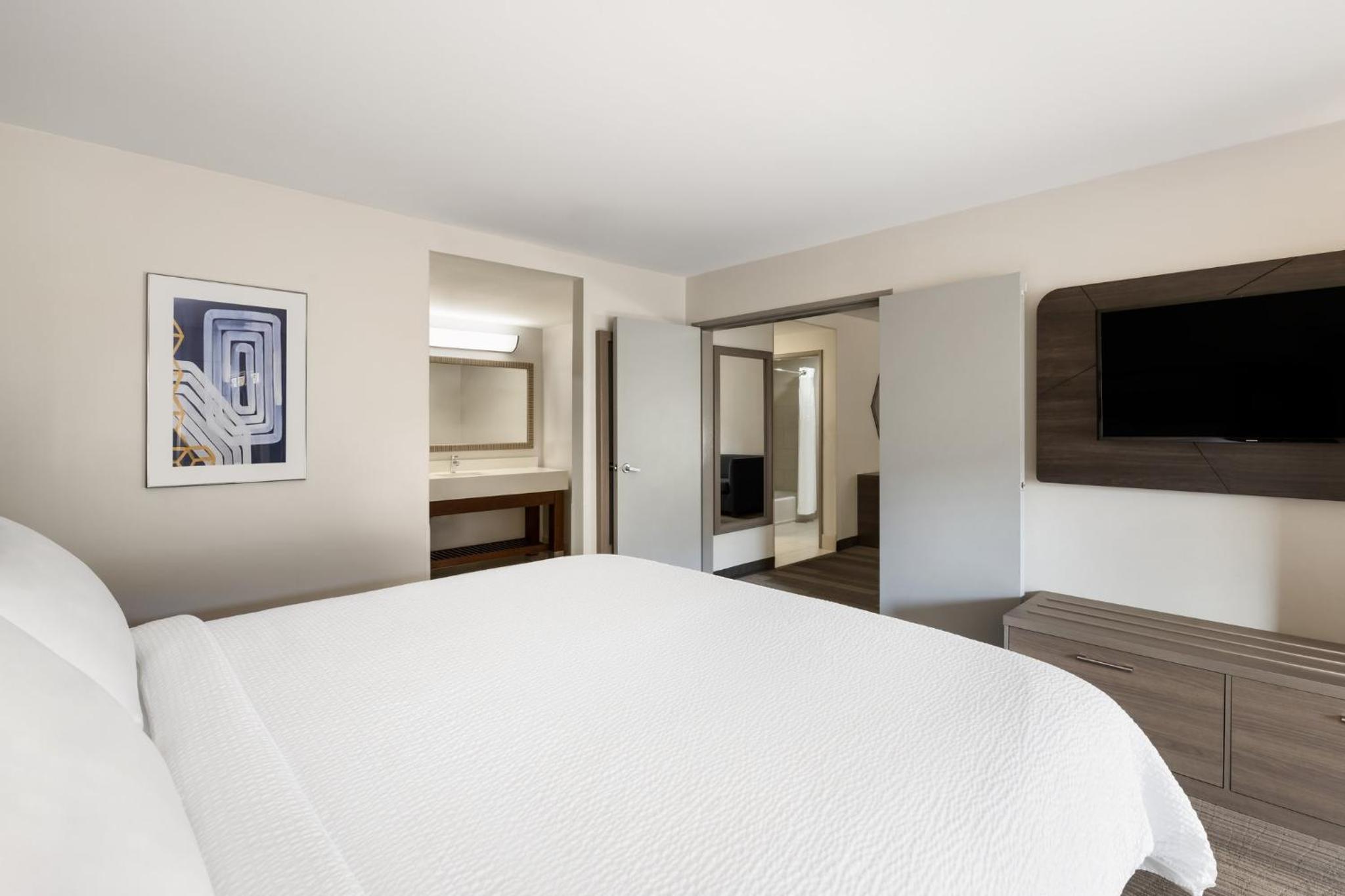 Holiday Inn Express Simi Valley, an IHG Hotel - Property Image 44