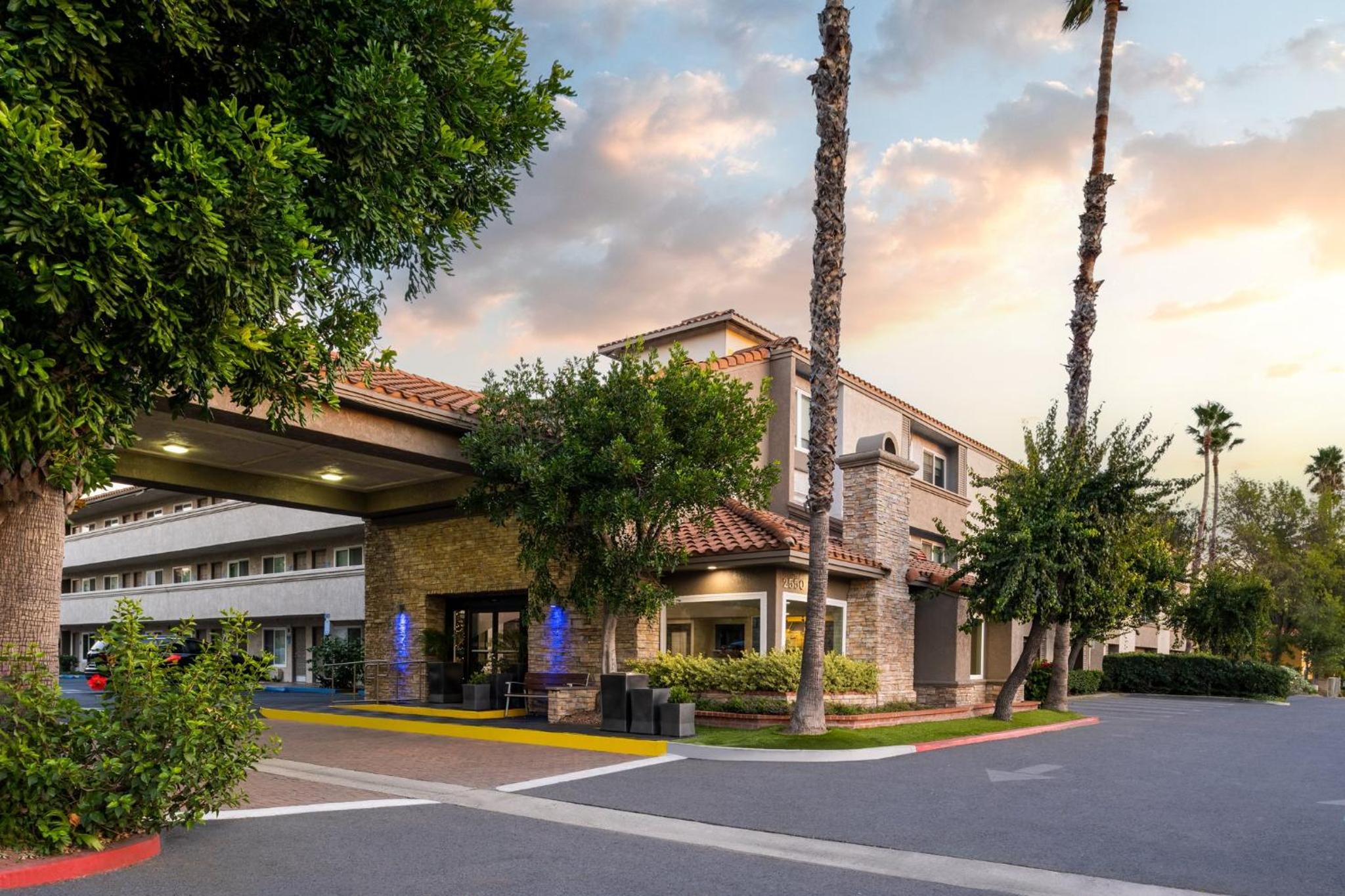 Holiday Inn Express Simi Valley, an IHG Hotel - Property Image 38