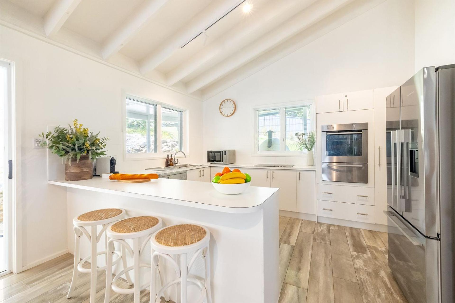 Compass Rose, 95 Ronald Avenue- Wifi, Aircon, Boat Parking, Linen