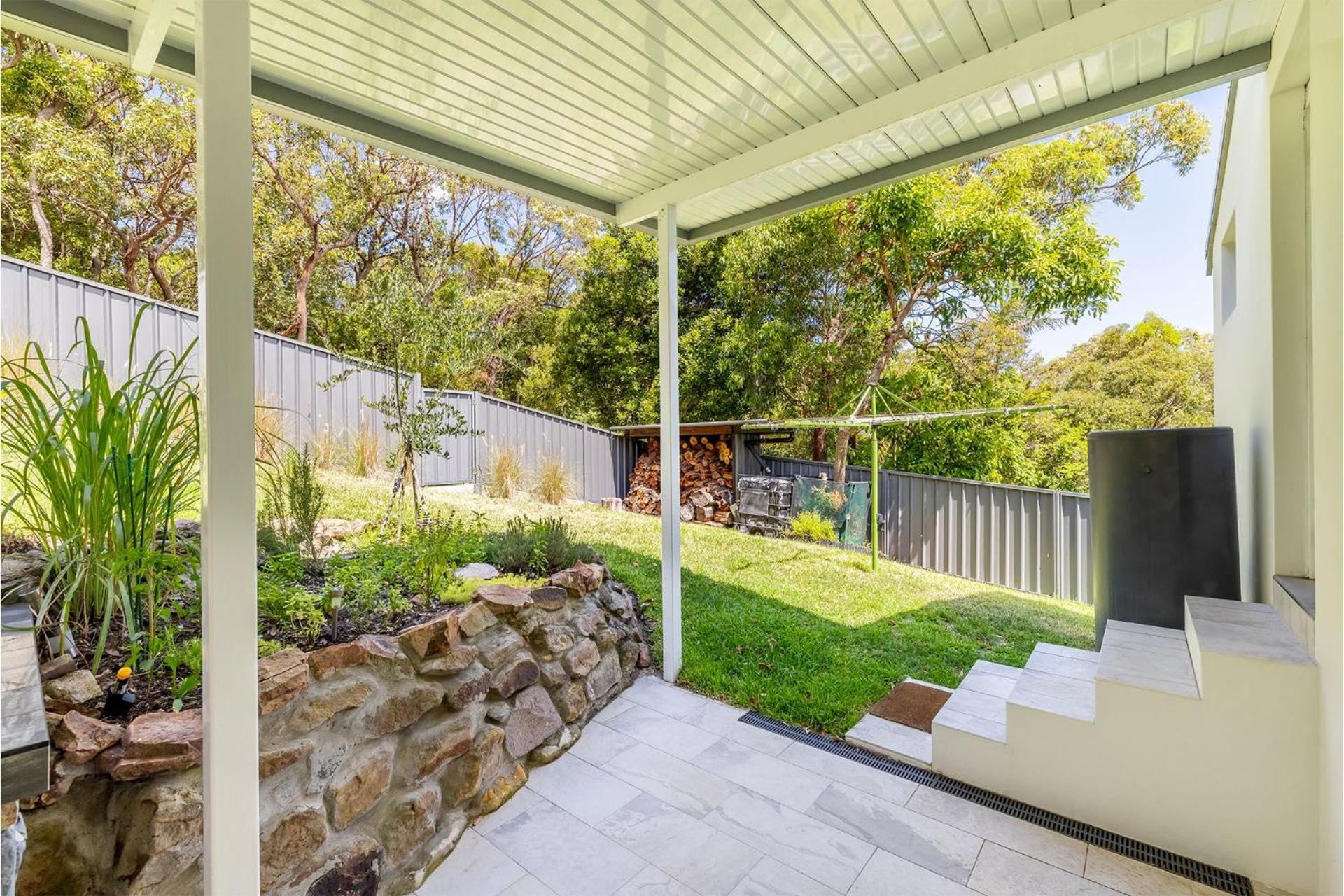 Compass Rose, 95 Ronald Avenue- Wifi, Aircon, Boat Parking, Linen