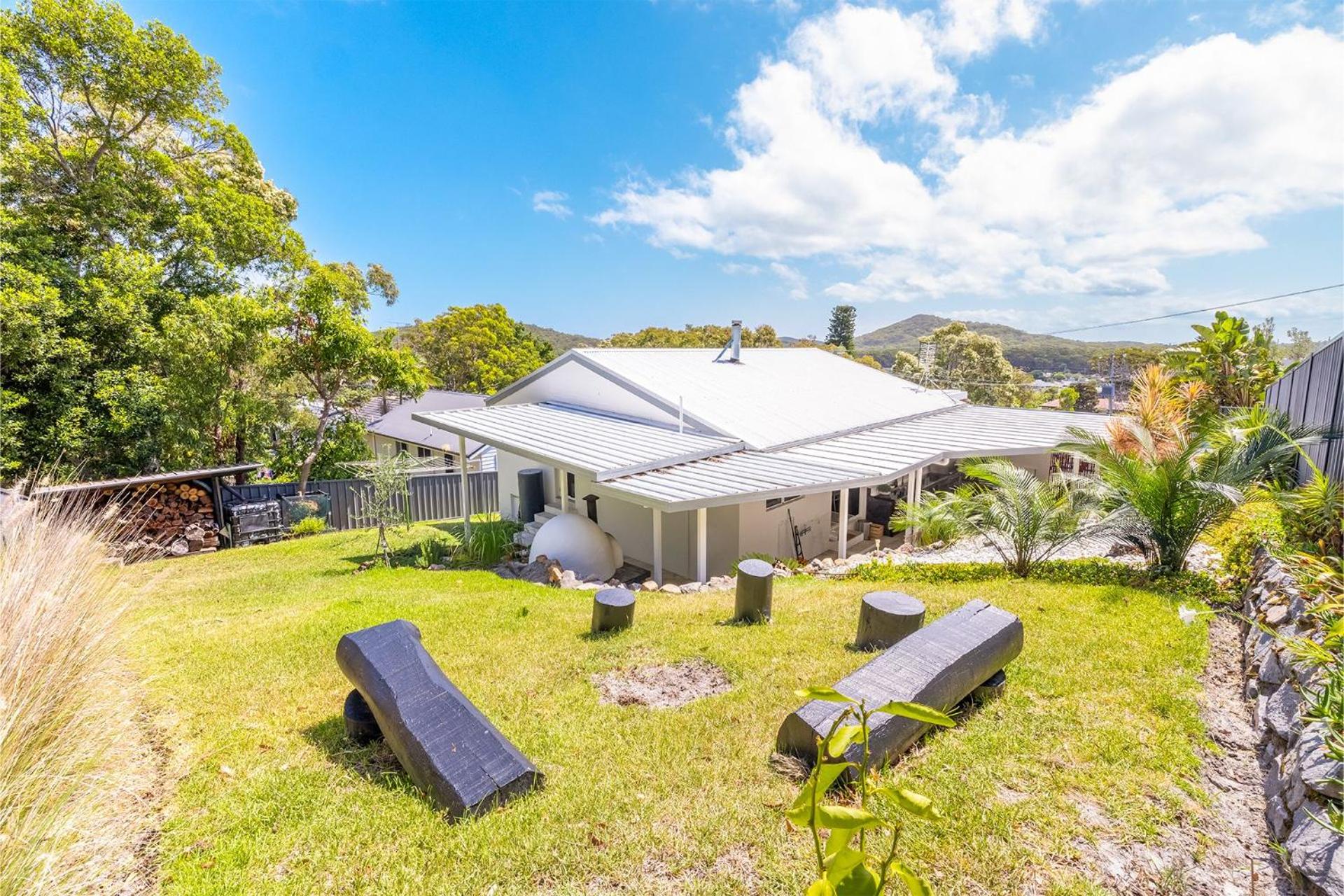 Compass Rose, 95 Ronald Avenue- Wifi, Aircon, Boat Parking, Linen