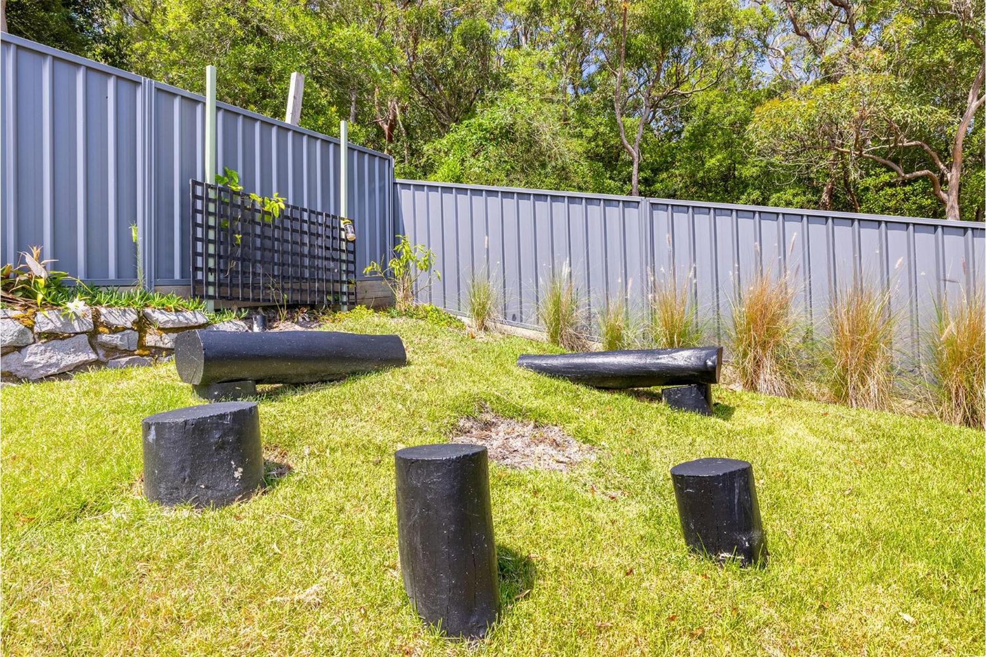Compass Rose, 95 Ronald Avenue- Wifi, Aircon, Boat Parking, Linen