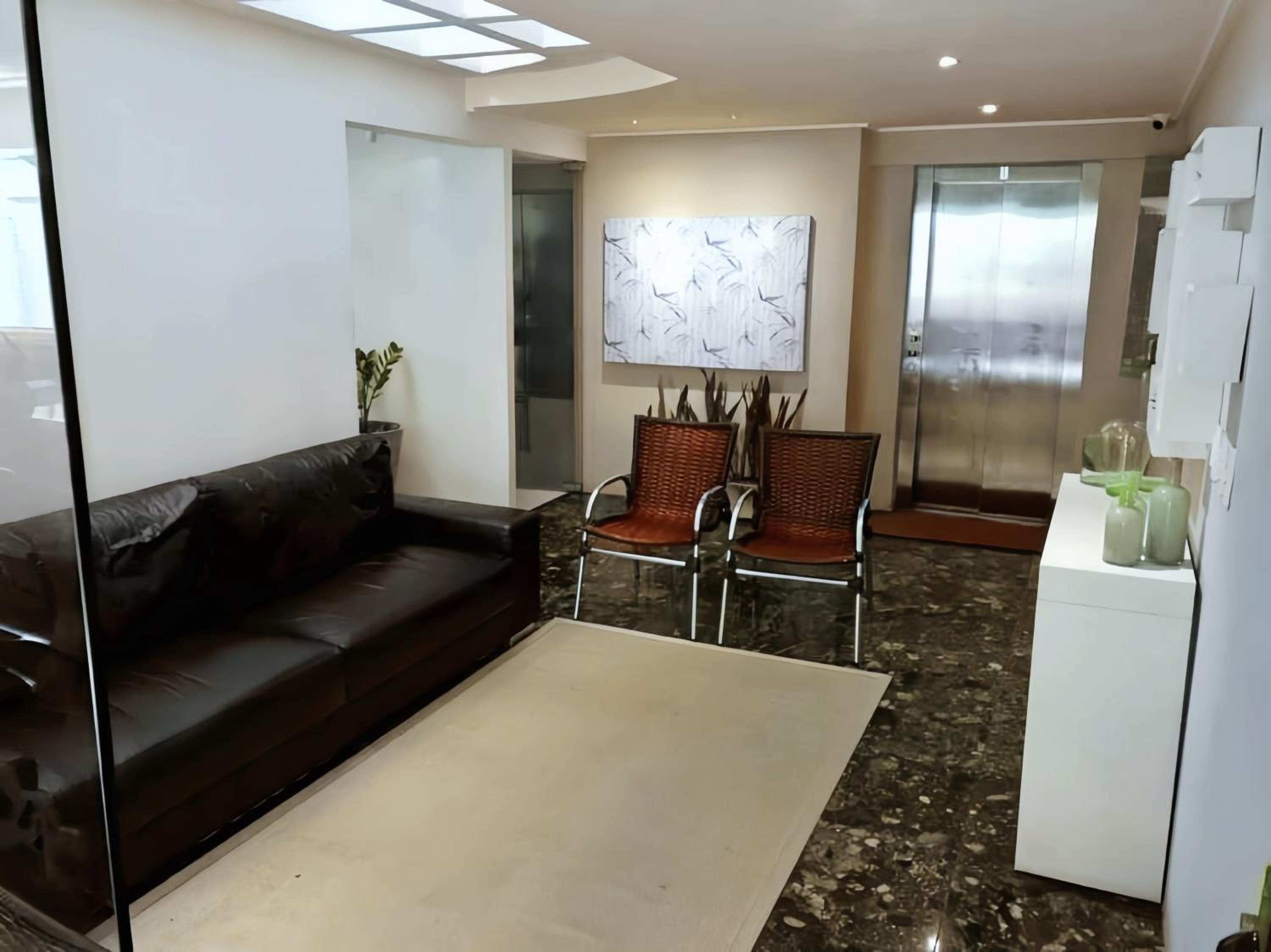 FLAT Praia Boa Viagem - Piscina no ROFTOP - Garagem & WIFI - REFORMADO - Ar condicionado - 24H CHECK IN - Shopping Recife - Enxoval Incluso