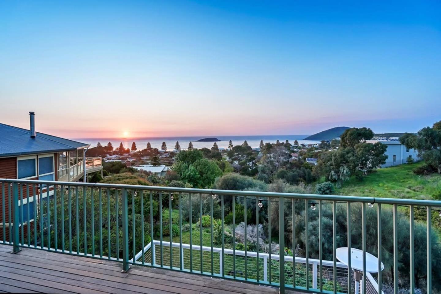 Uninterrupted Views Encounter Bay - BYO Linen