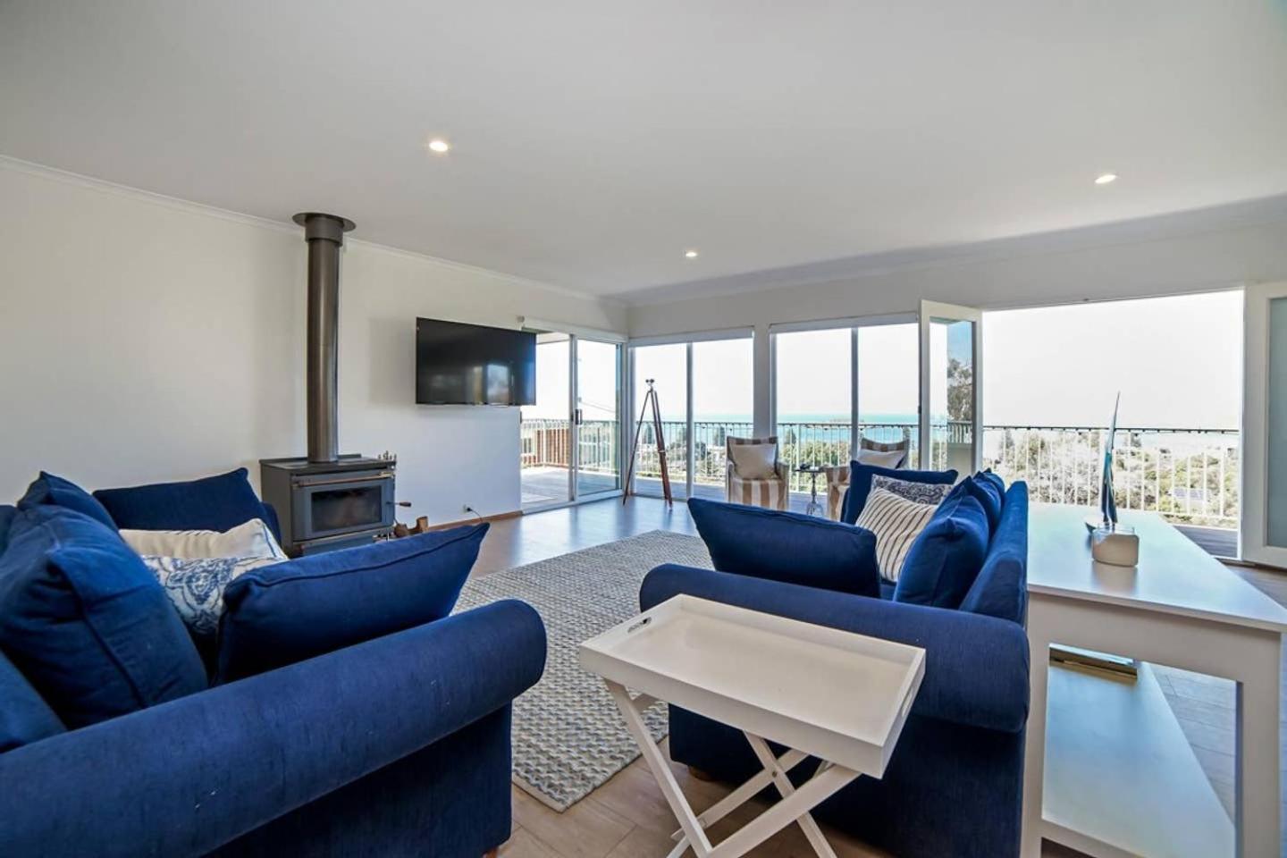 Uninterrupted Views Encounter Bay - BYO Linen
