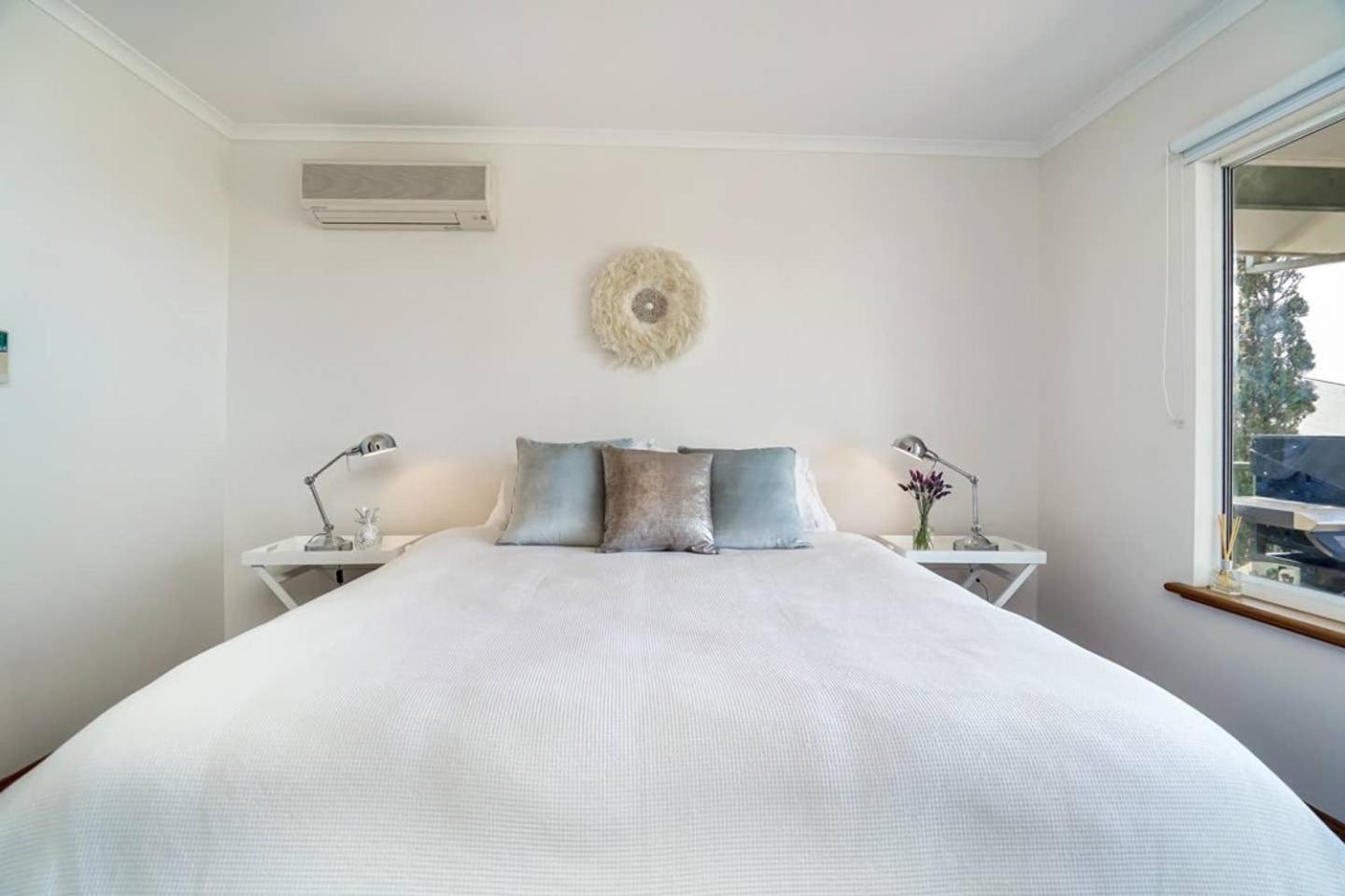 Uninterrupted Views Encounter Bay - BYO Linen
