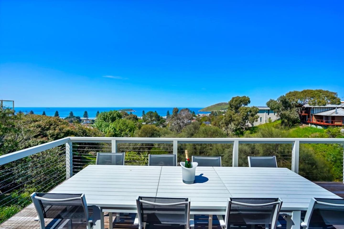 Uninterrupted Views Encounter Bay - BYO Linen