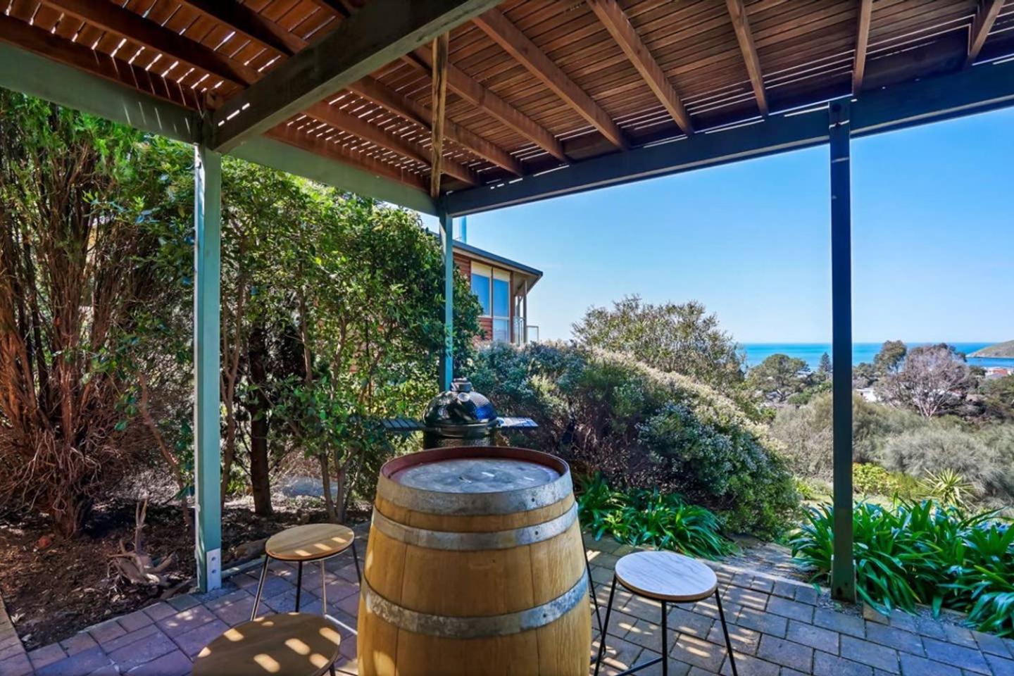 Uninterrupted Views Encounter Bay - BYO Linen