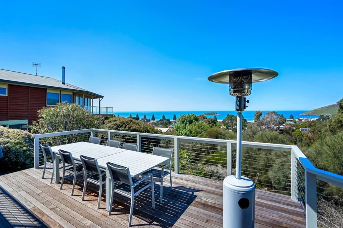 Uninterrupted Views Encounter Bay - BYO Linen