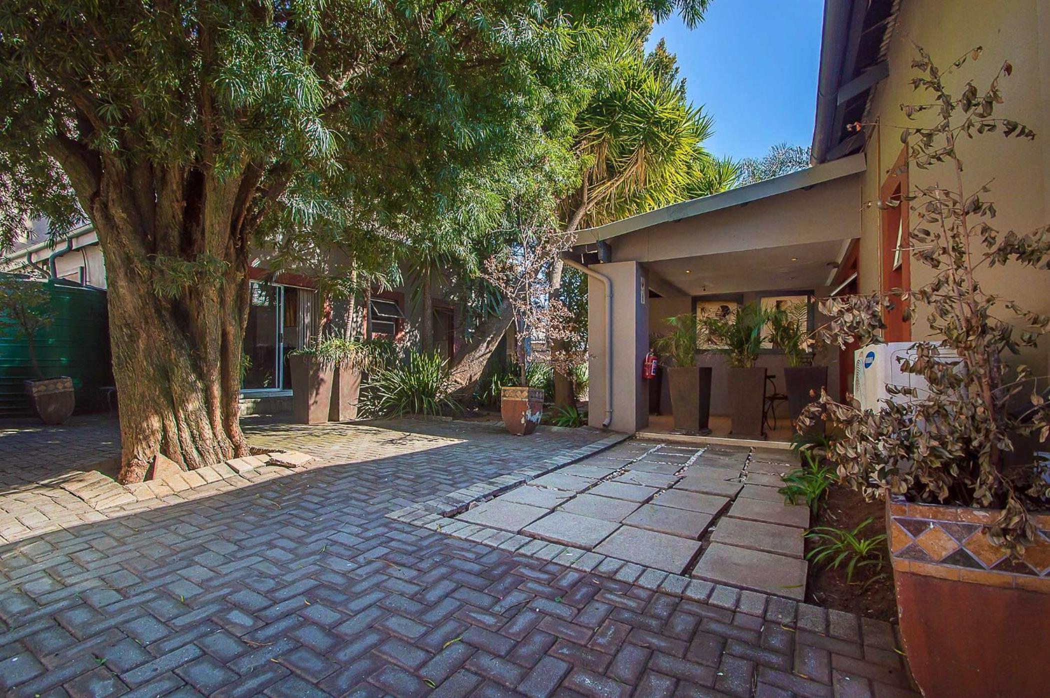 Saffron Guest House