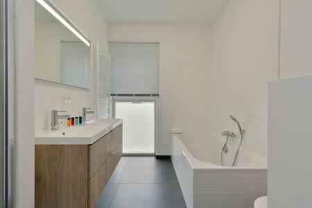 Casiola - New apartment near the beach with stunning seaview view 2