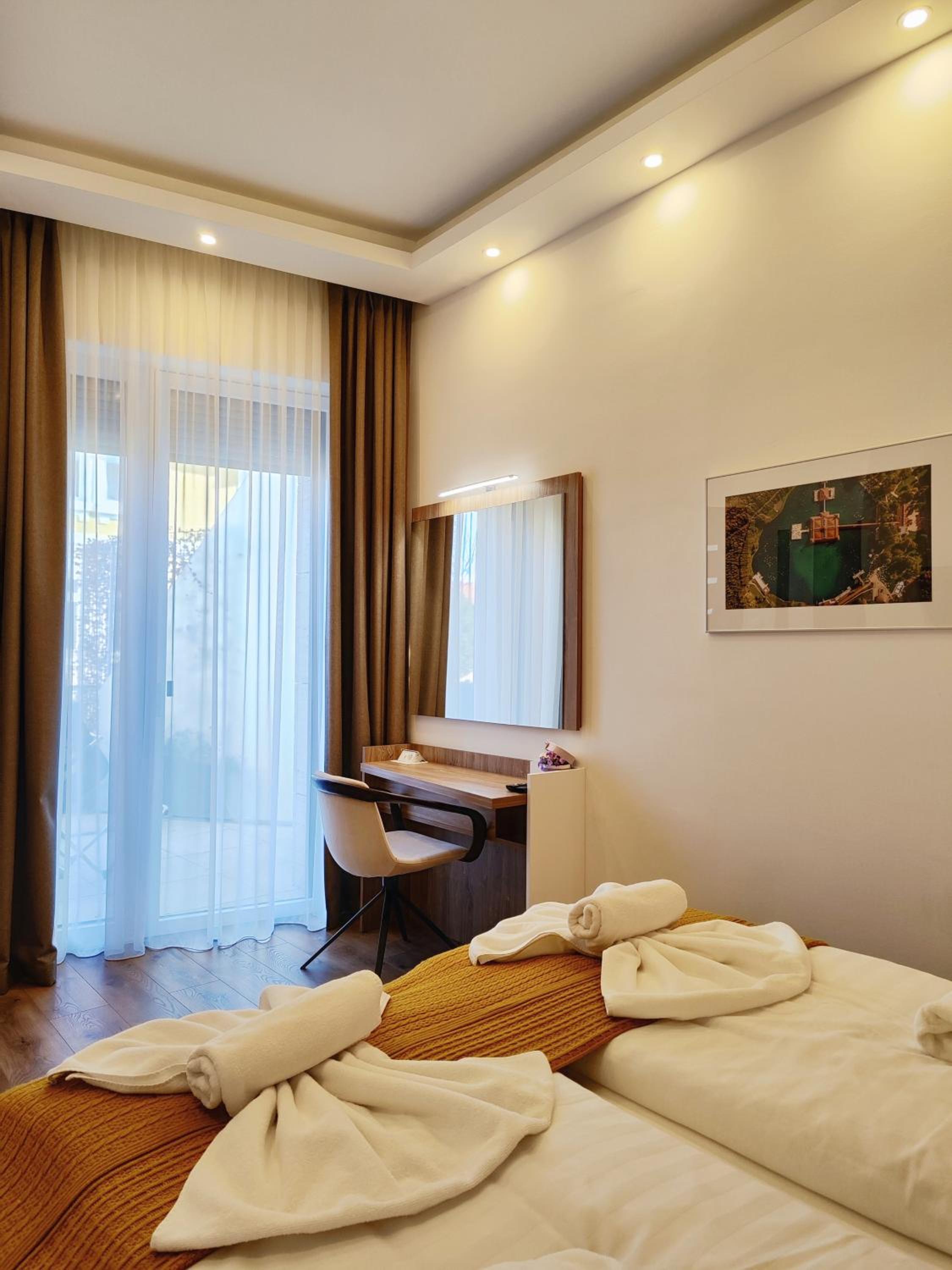 Spa Residence Carbona Water Lily Apartment view 5