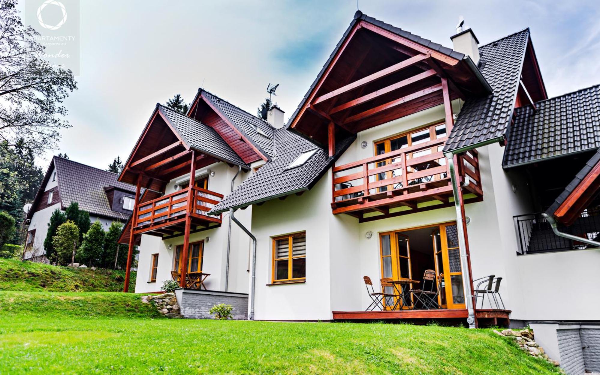 Wonder Home - Domki górskie na osiedlu dozorowanym, z kominkami i placem zabaw