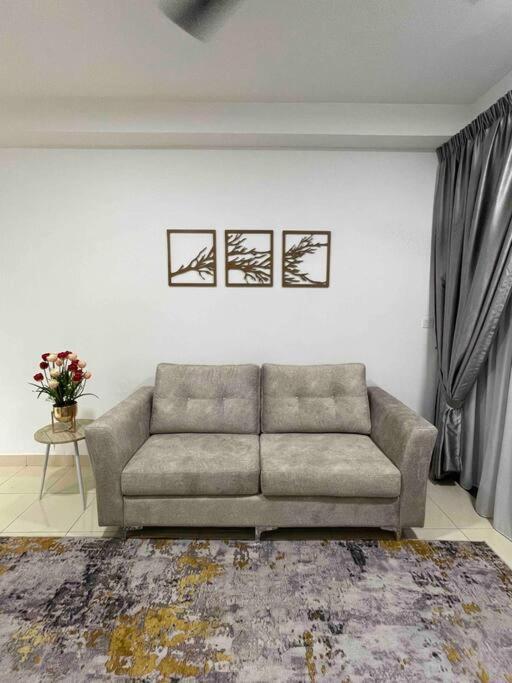 NAR'S Homestay + Free WIFI & Netflix photo 2