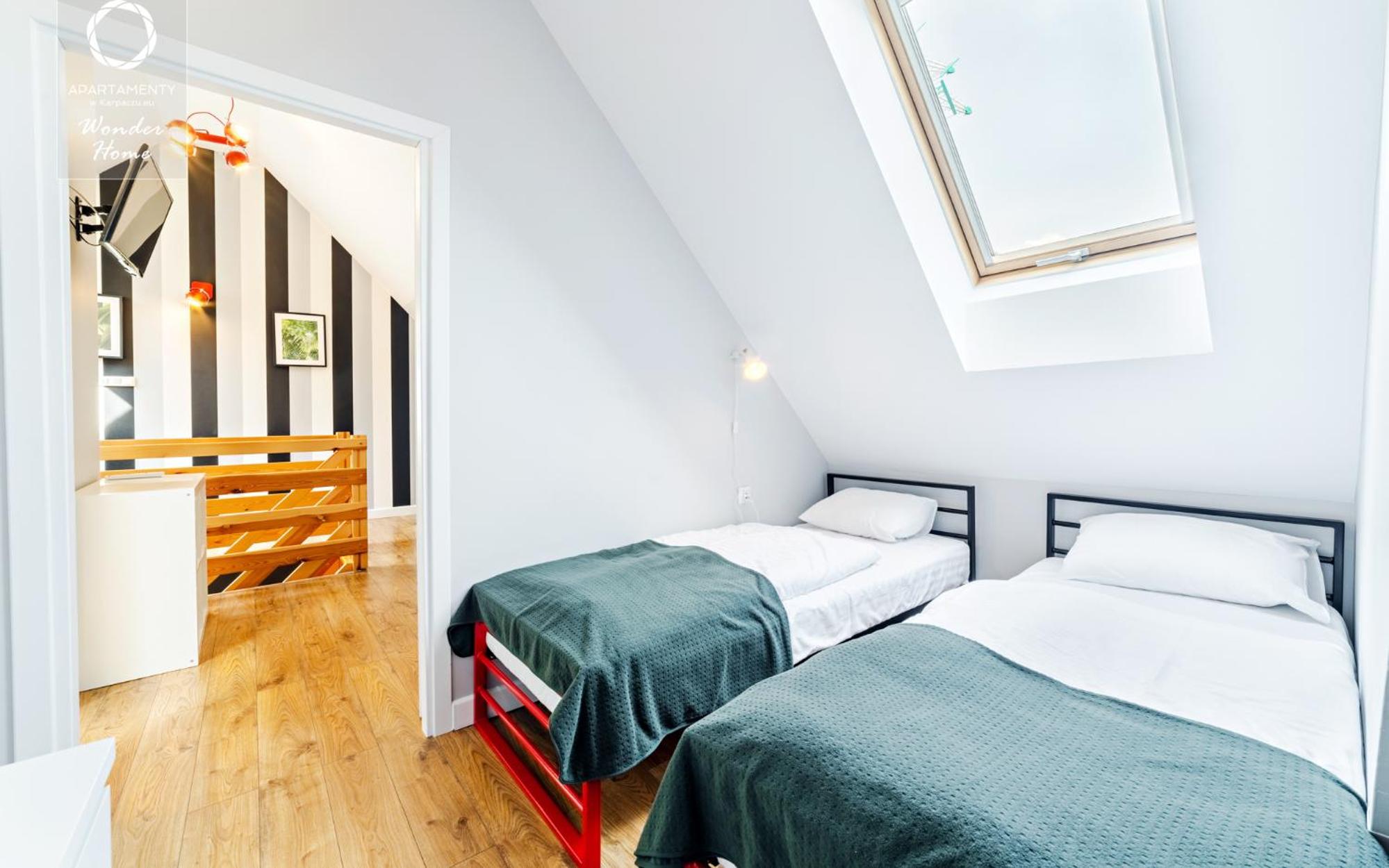 Wonder Home - Domki górskie na osiedlu dozorowanym, z kominkami i placem zabaw
