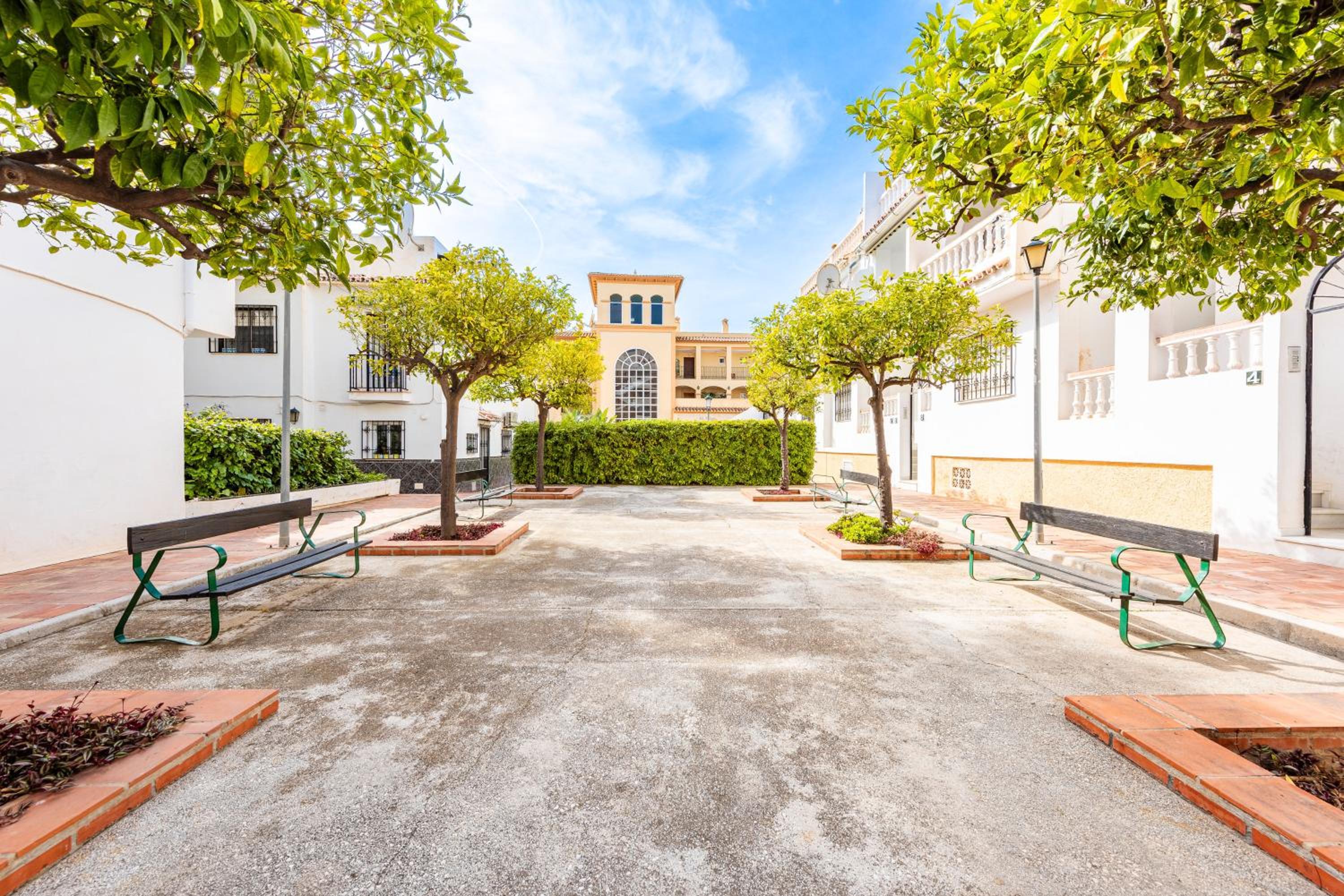 Nerja centro, playa carabeo