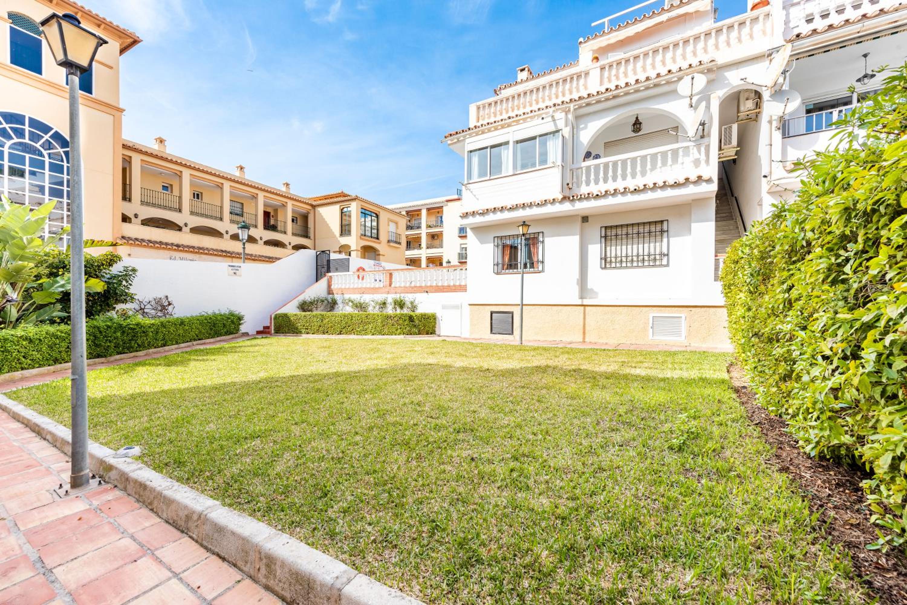 Nerja centro, playa carabeo