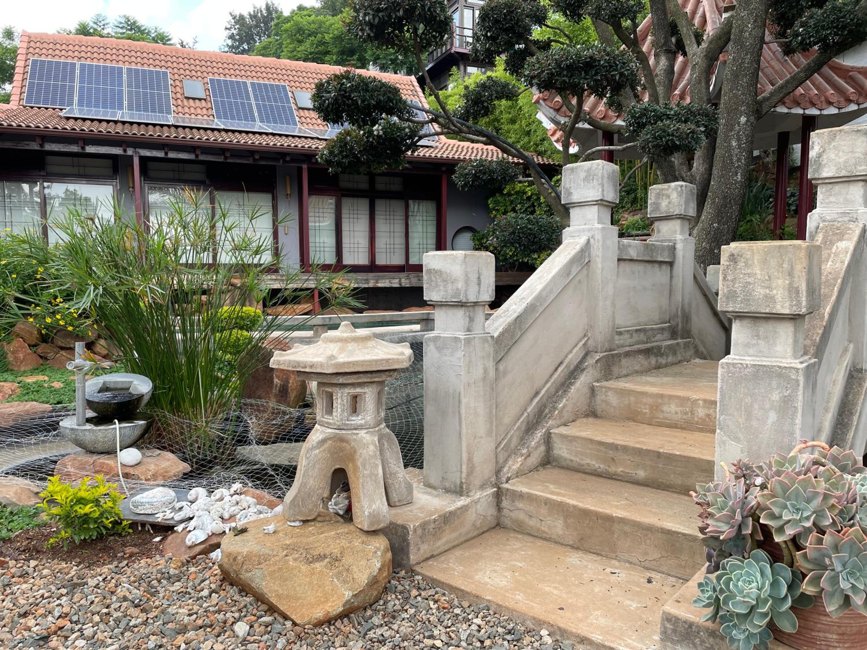 Oasis On Lily with OWN Pool